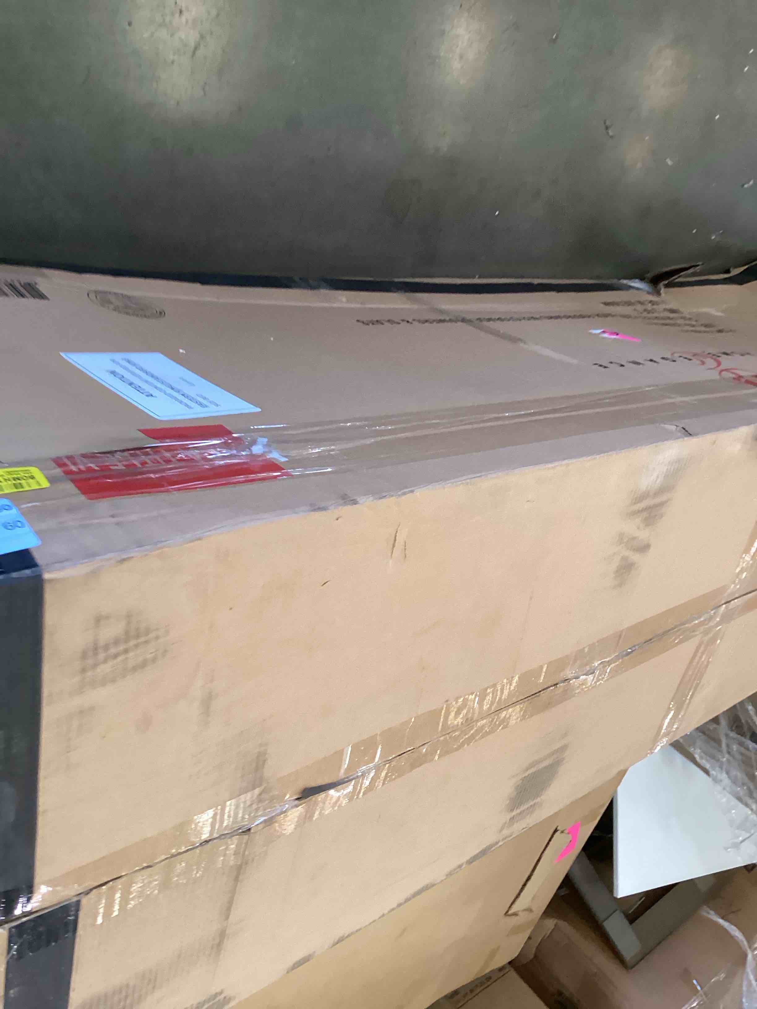 https://s3.amazonaws.com/lotting-images-prod/bidfta/PPE2553185_1753464119529.jpeg