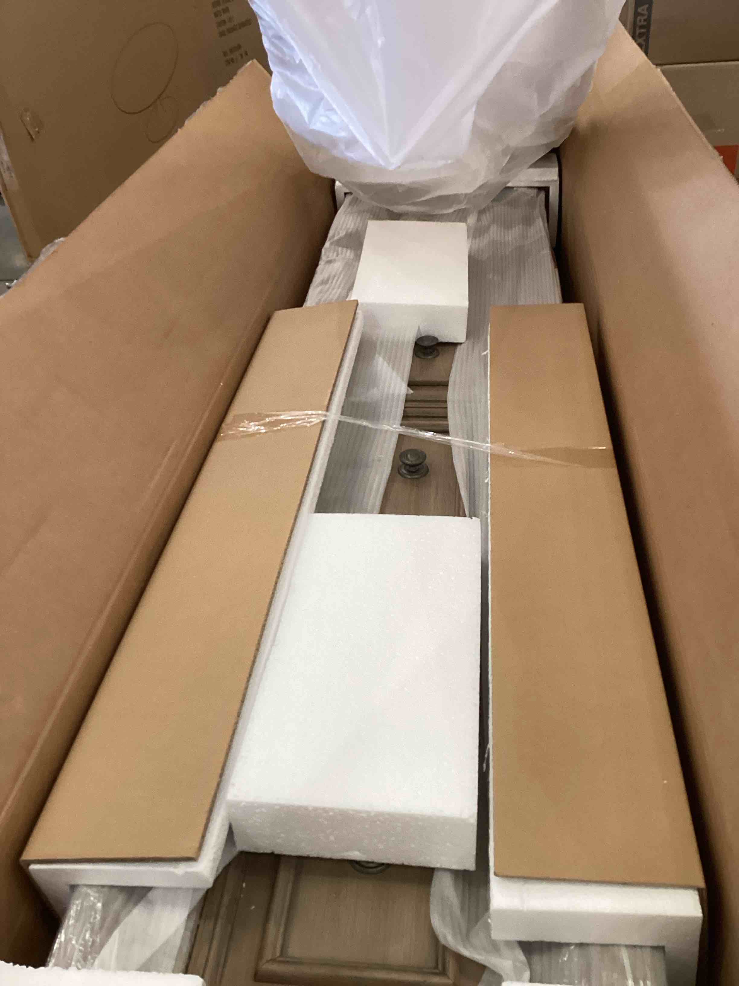 https://s3.amazonaws.com/lotting-images-prod/bidfta/PPE2553185_1753464137485.jpeg