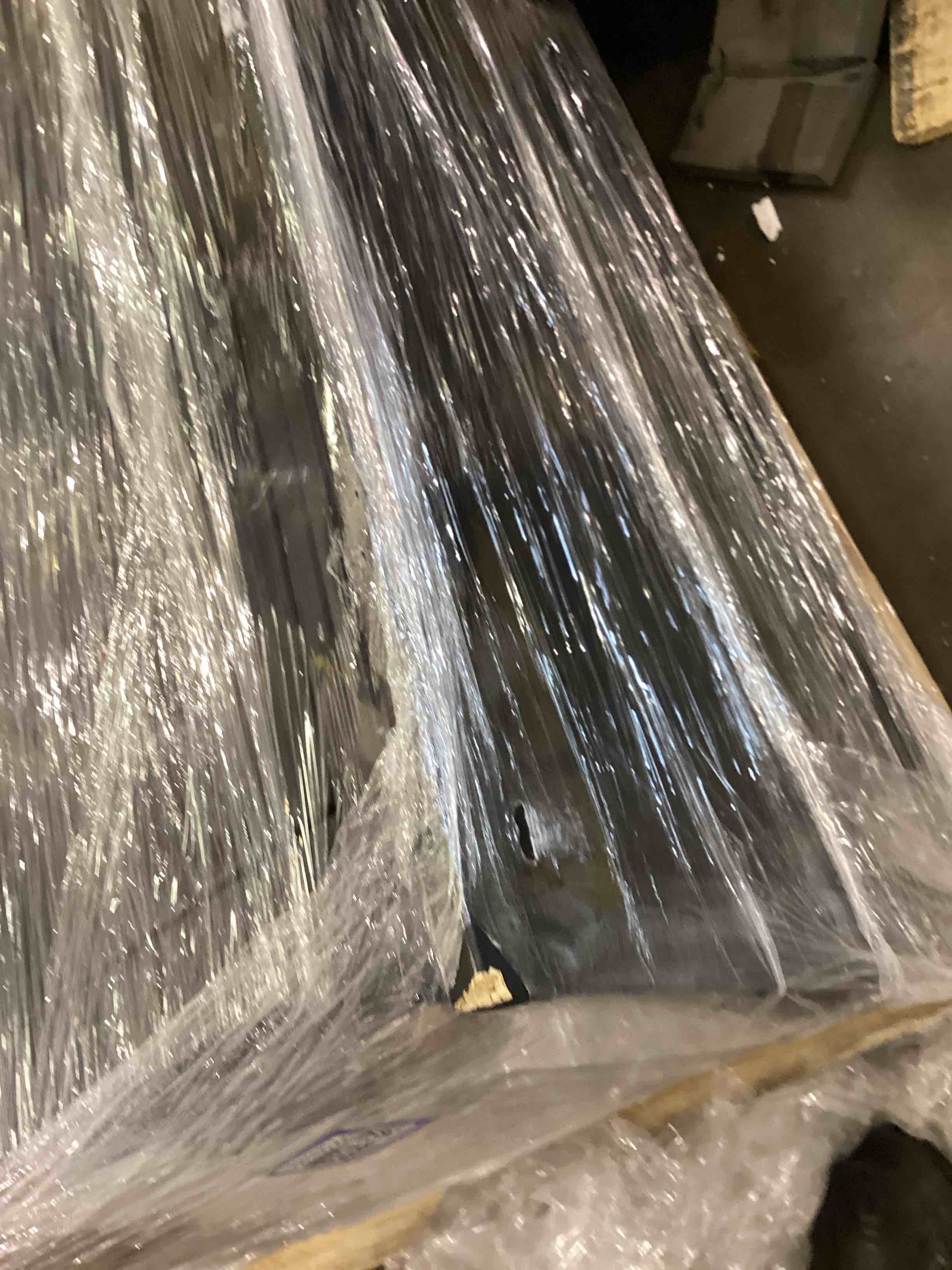 https://s3.amazonaws.com/lotting-images-prod/bidfta/PPE2553921_1753804979219.jpeg