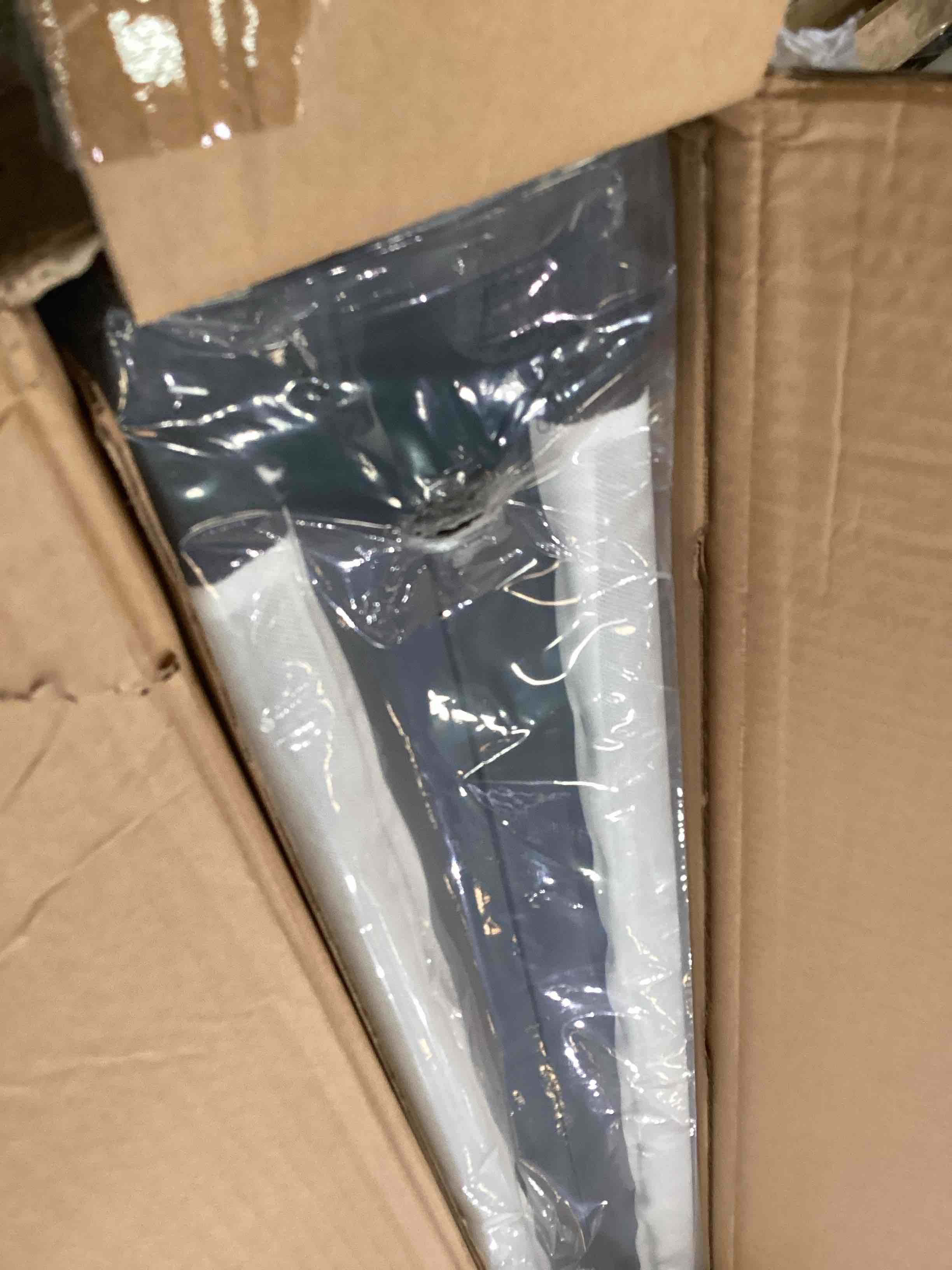 https://s3.amazonaws.com/lotting-images-prod/bidfta/PPE2553954_1753812451968.jpeg