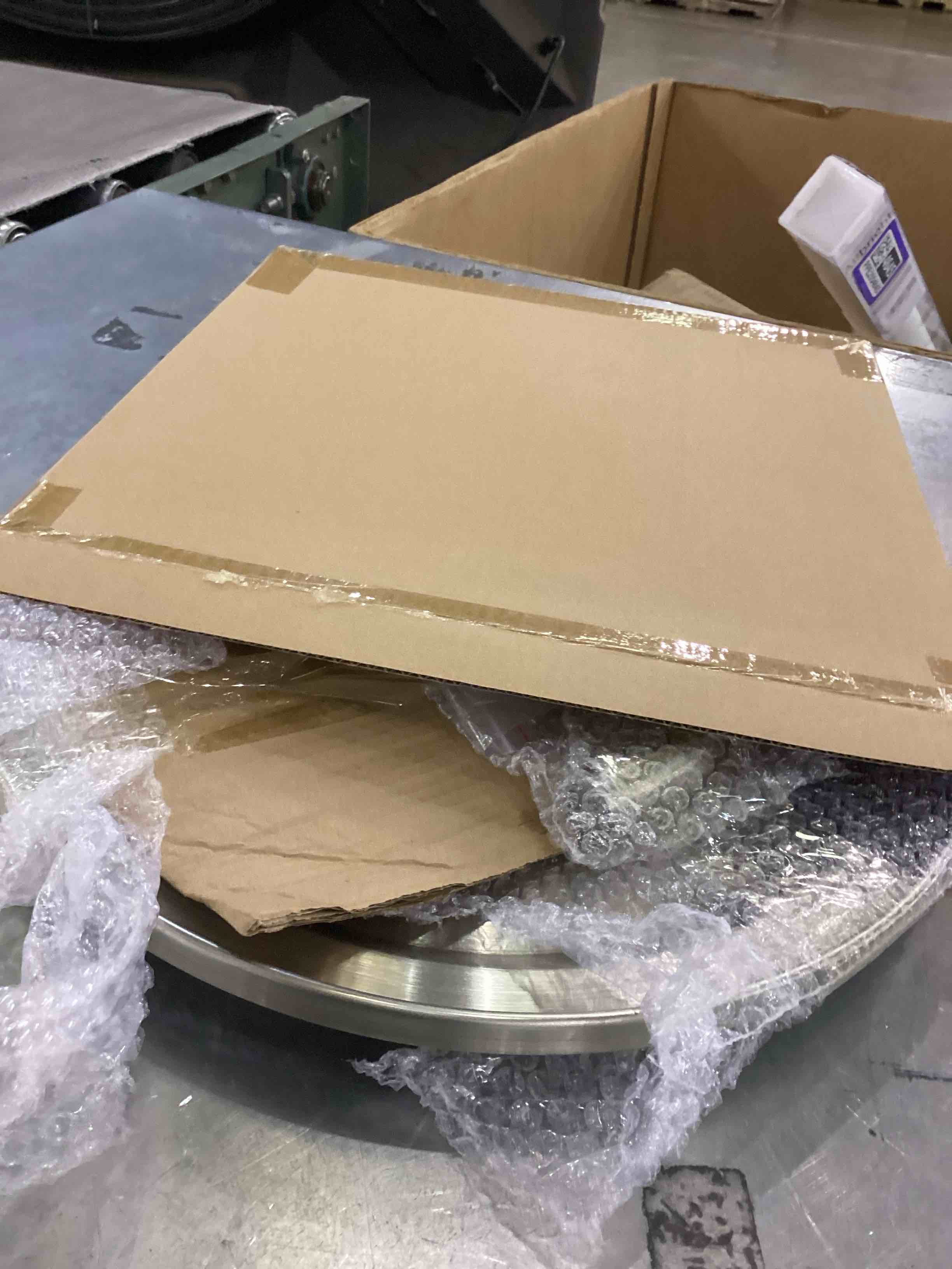 https://s3.amazonaws.com/lotting-images-prod/bidfta/PPE2554796_1753286245434.jpeg
