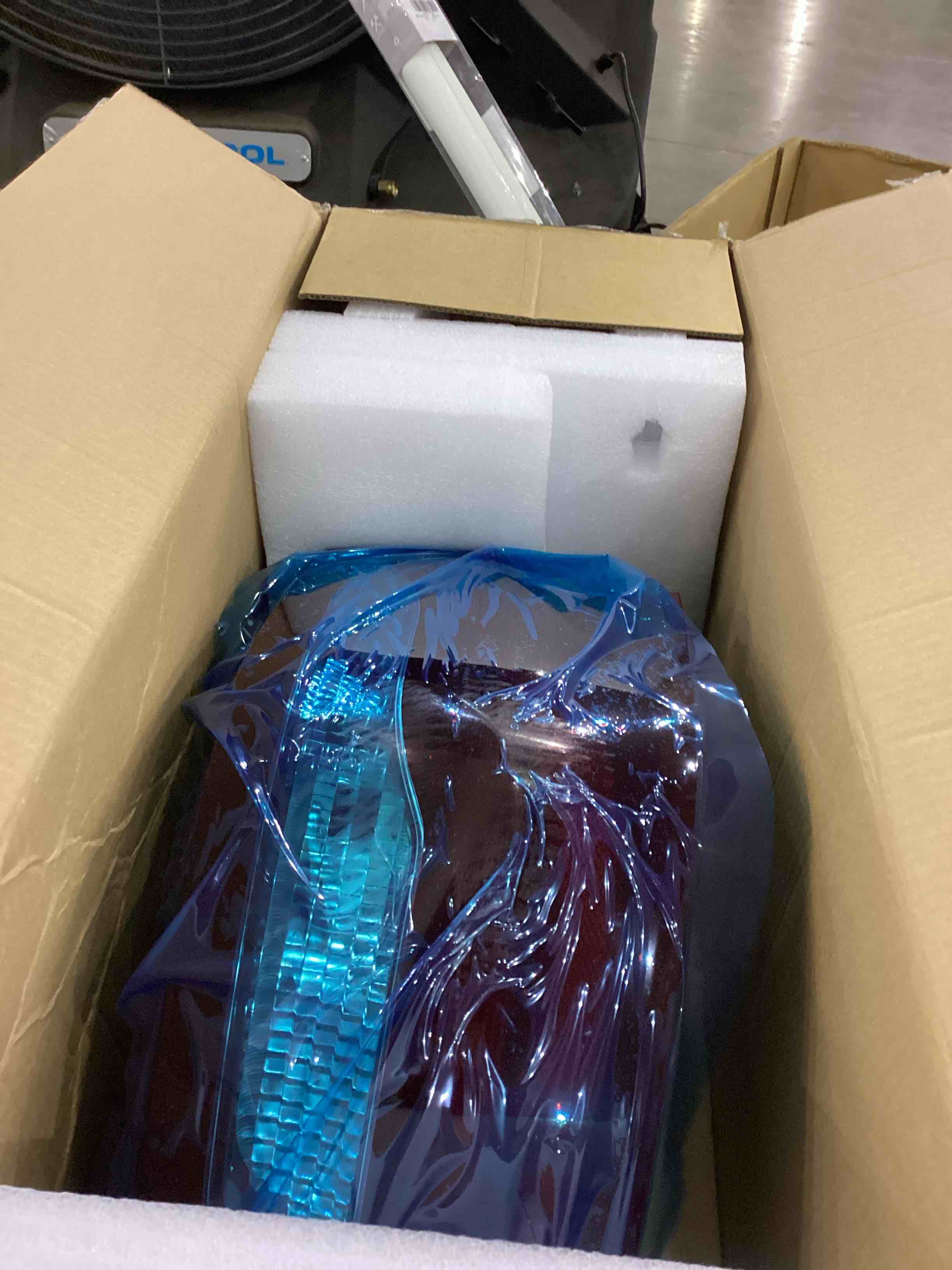 https://s3.amazonaws.com/lotting-images-prod/bidfta/PPE2555006_1753352430047.jpeg