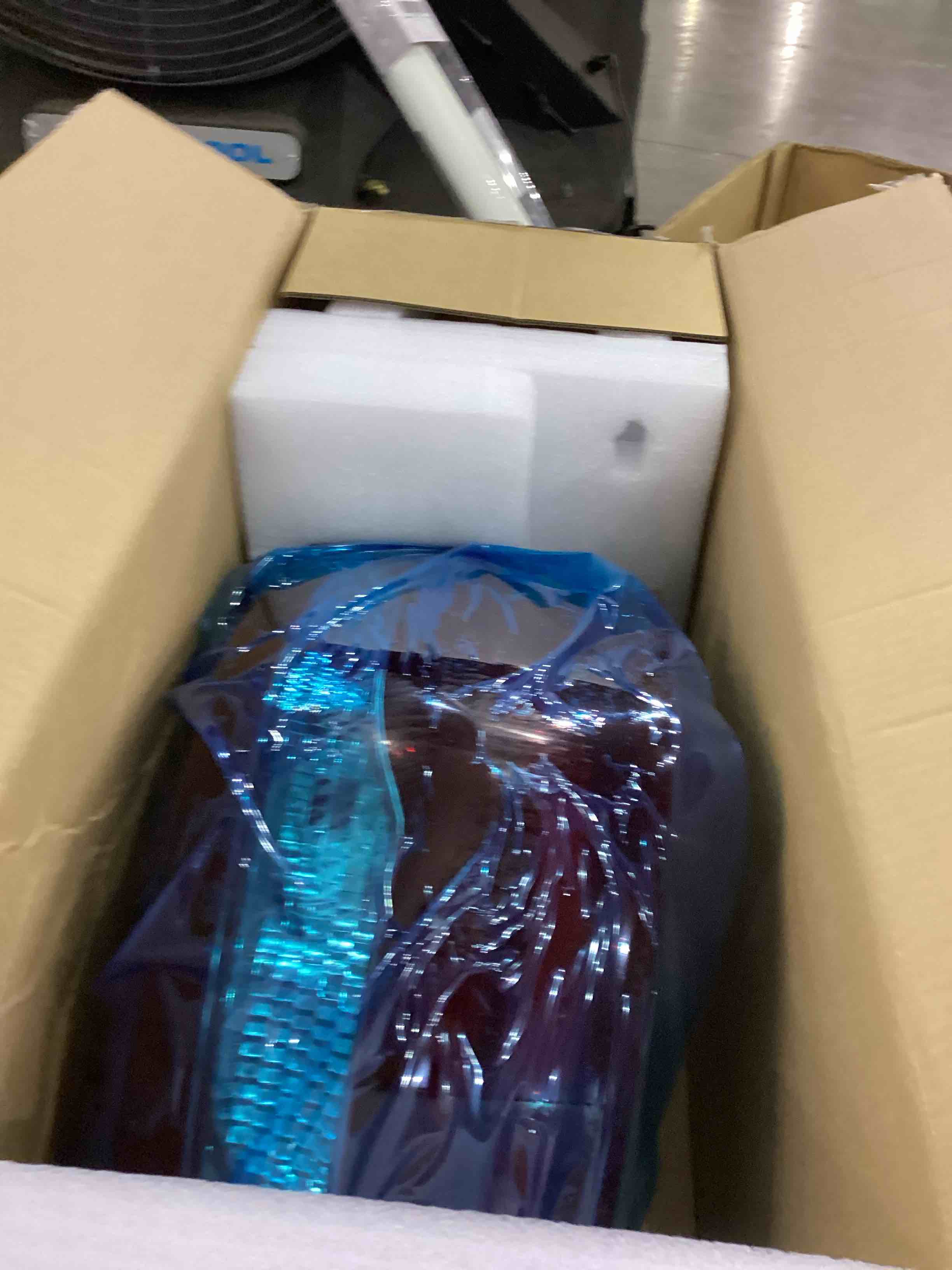 https://s3.amazonaws.com/lotting-images-prod/bidfta/PPE2555006_1753352430808.jpeg
