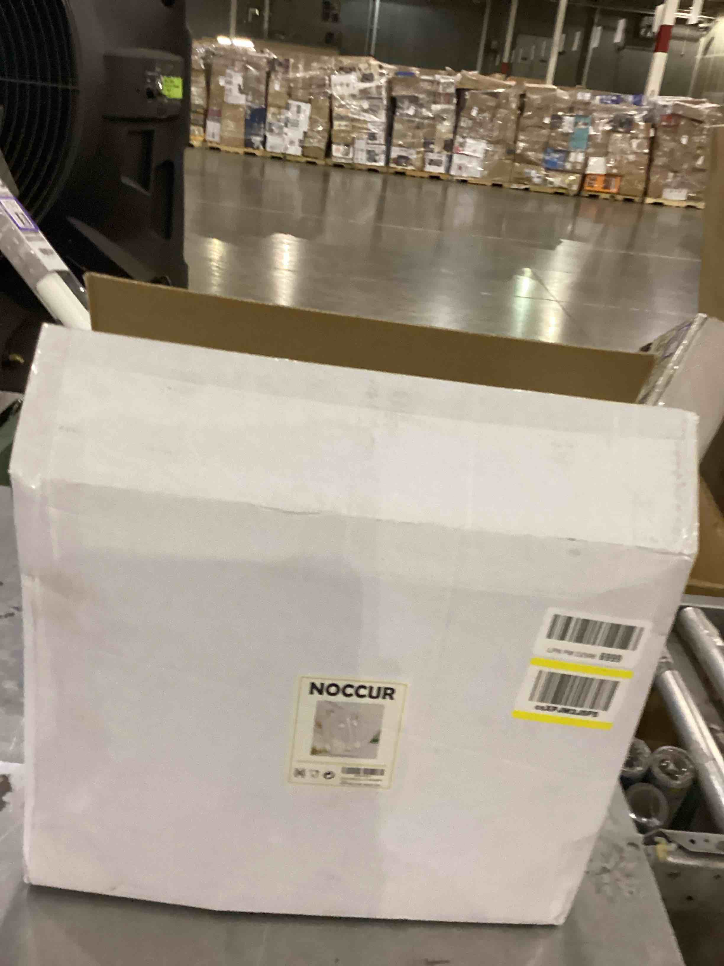 https://s3.amazonaws.com/lotting-images-prod/bidfta/PPE2555014_1753353251099.jpeg