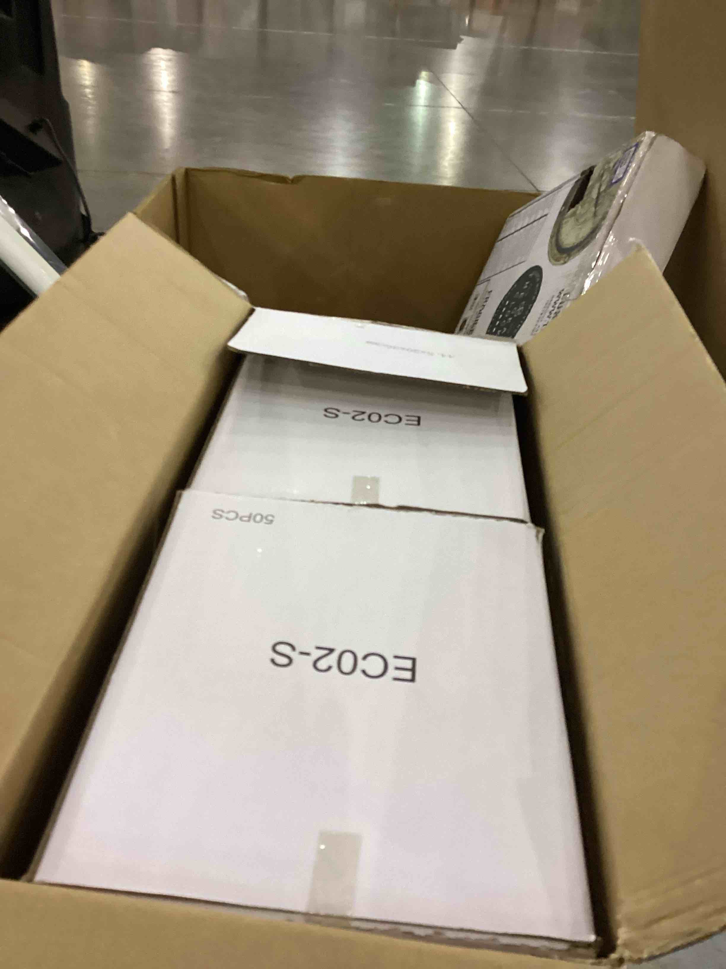 https://s3.amazonaws.com/lotting-images-prod/bidfta/PPE2555014_1753353266829.jpeg