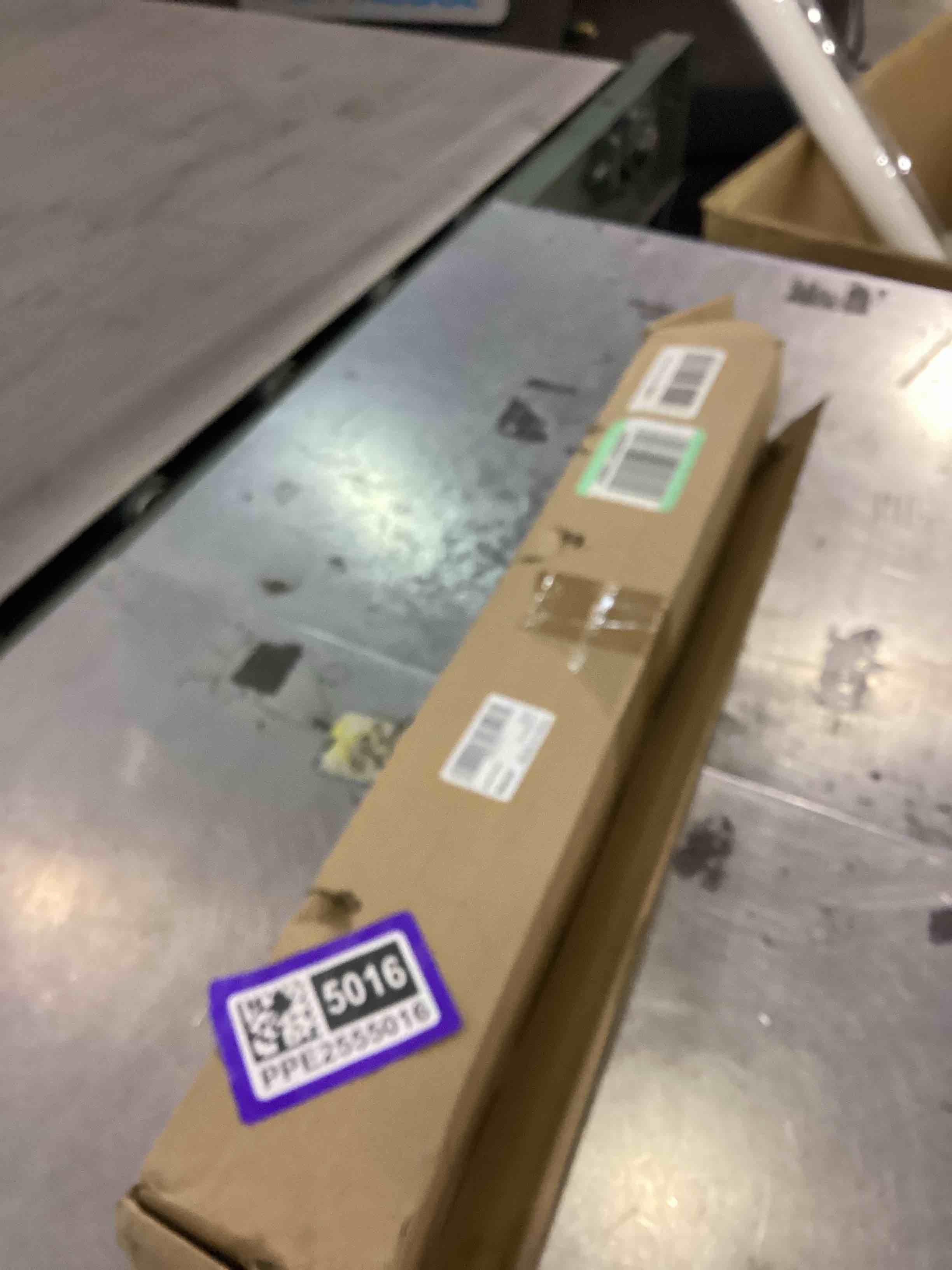 https://s3.amazonaws.com/lotting-images-prod/bidfta/PPE2555016_1753352930833.jpeg