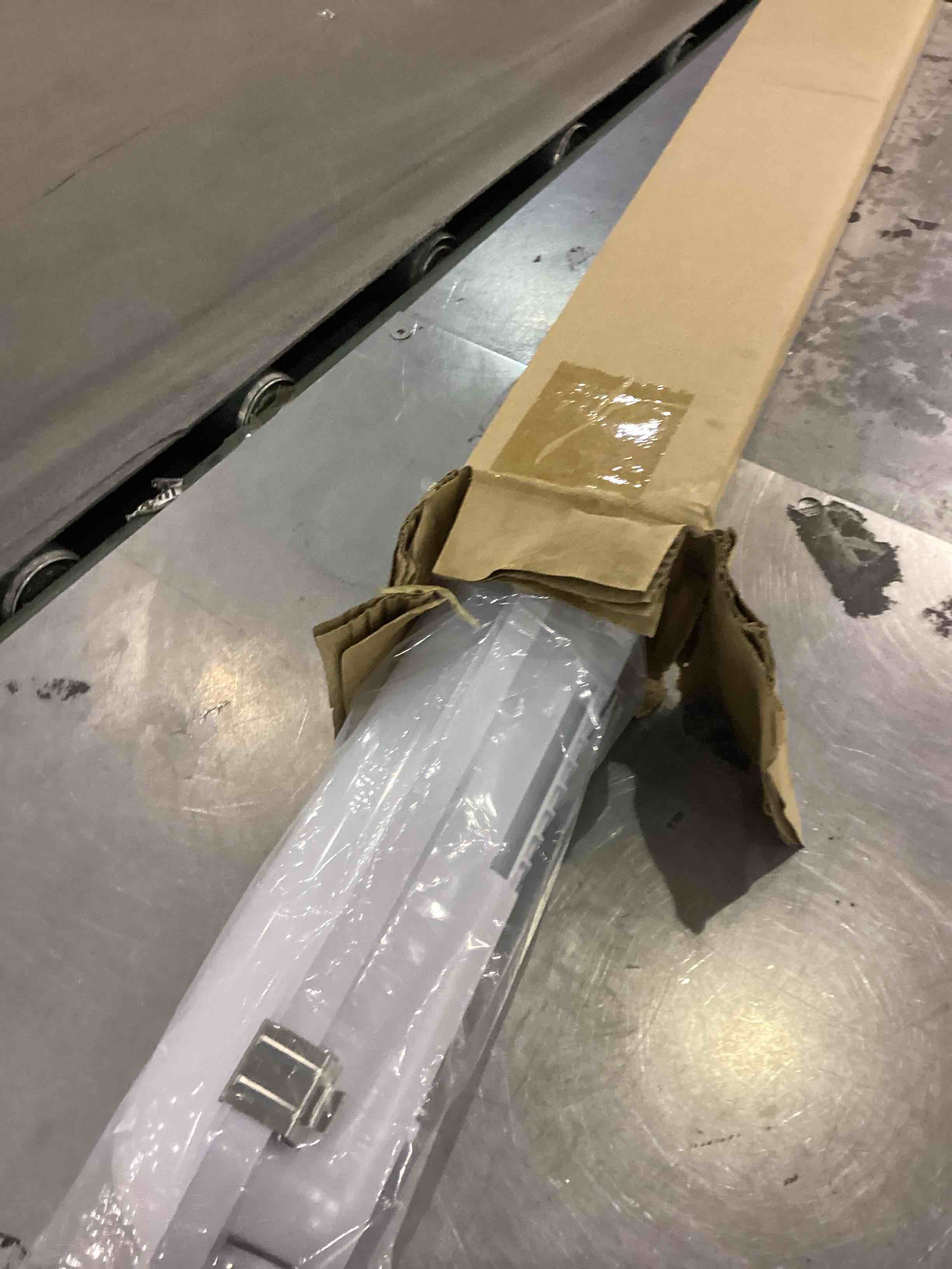https://s3.amazonaws.com/lotting-images-prod/bidfta/PPE2555027_1753352298851.jpeg