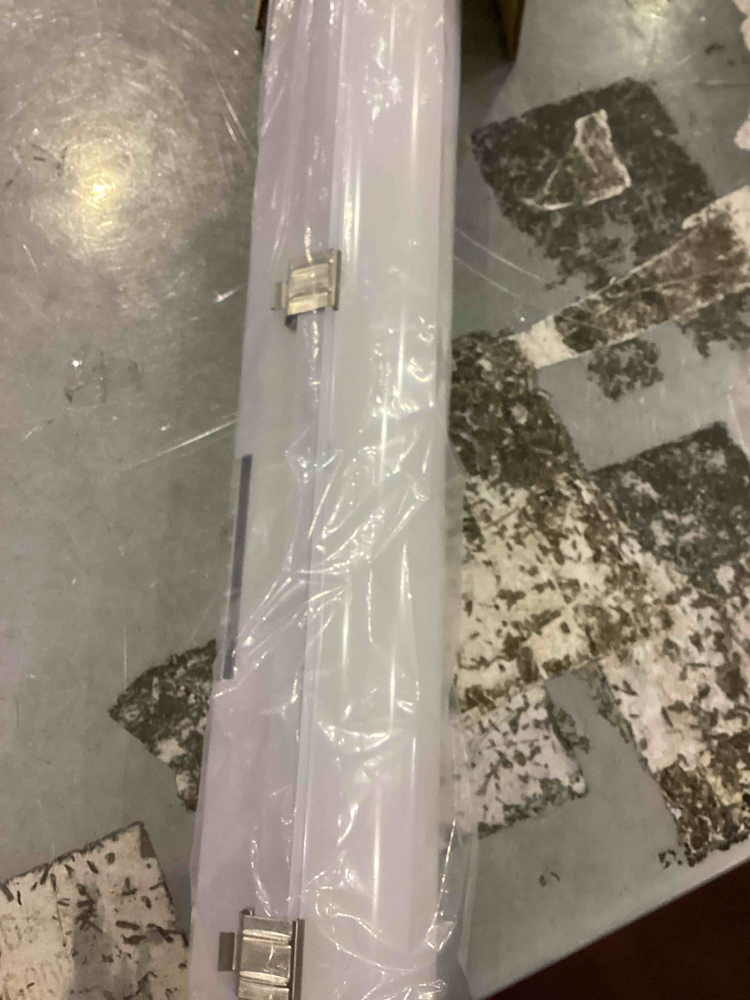 https://s3.amazonaws.com/lotting-images-prod/bidfta/PPE2555113_1753354400587.jpeg