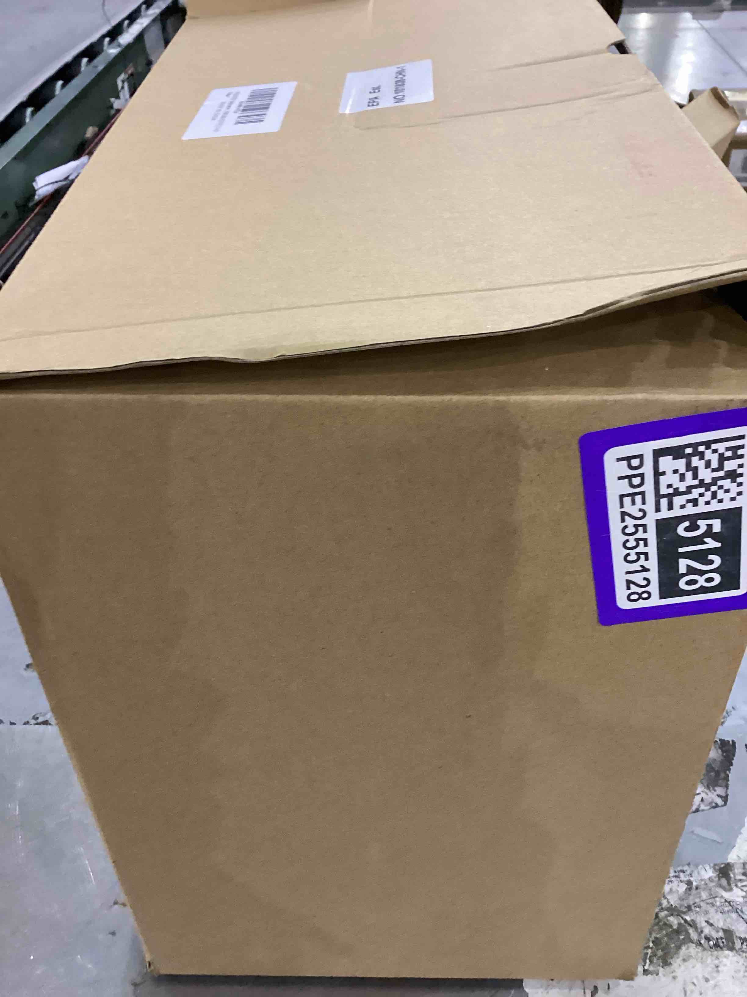 https://s3.amazonaws.com/lotting-images-prod/bidfta/PPE2555127_1753356162814.jpeg