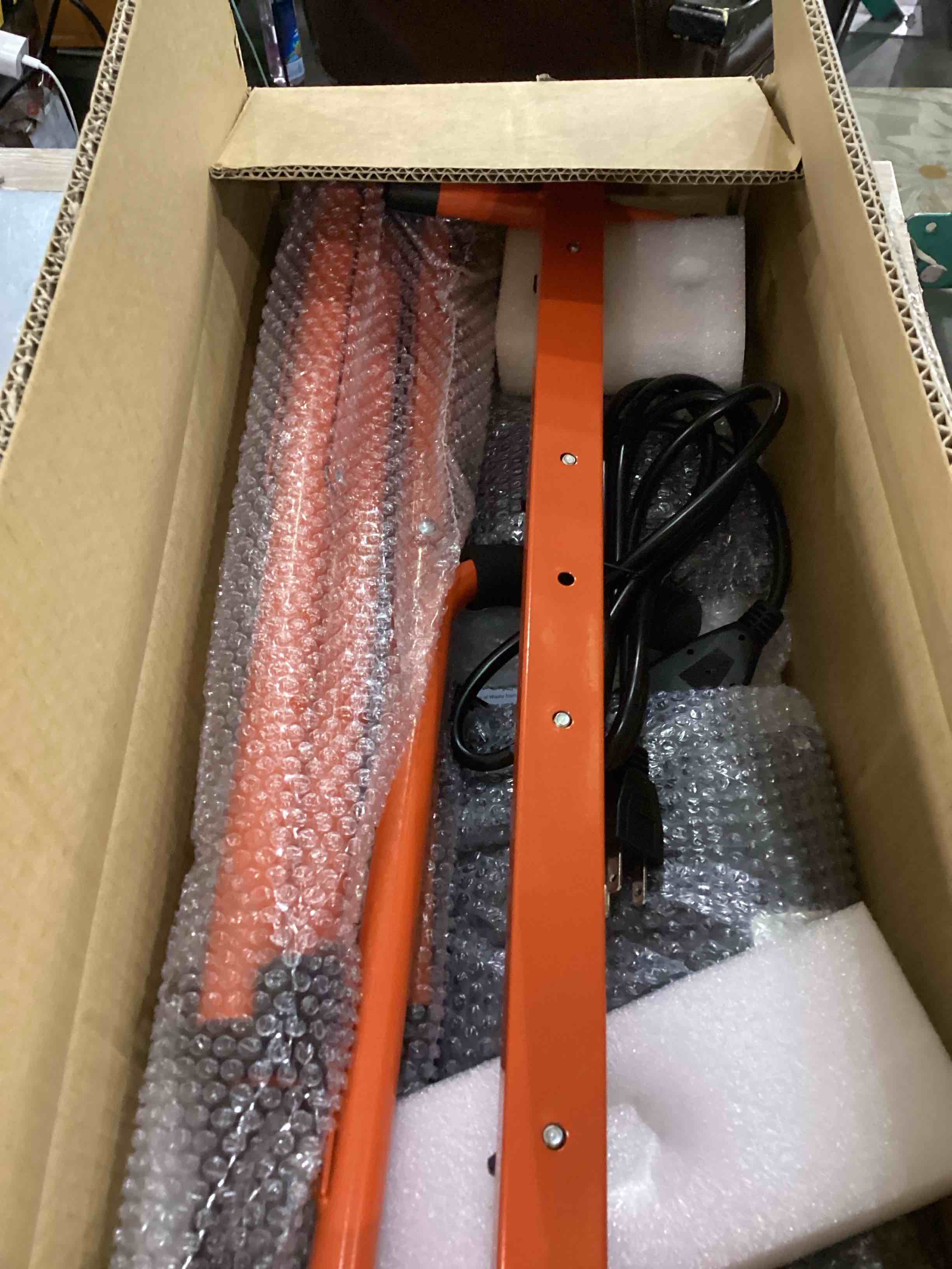 https://s3.amazonaws.com/lotting-images-prod/bidfta/PPE2555191_1753357052114.jpeg
