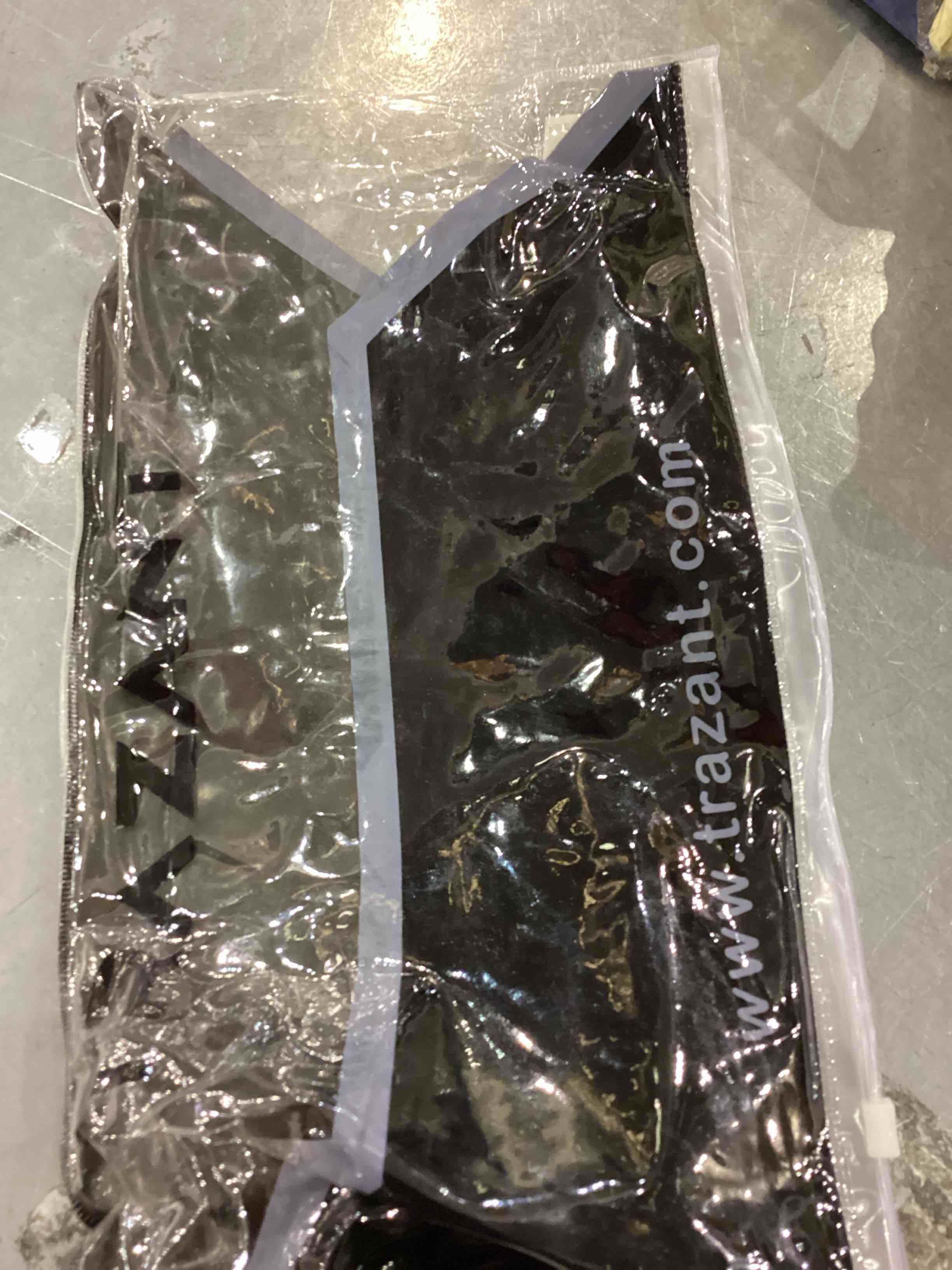 https://s3.amazonaws.com/lotting-images-prod/bidfta/PPE2555208_1753357774127.jpeg