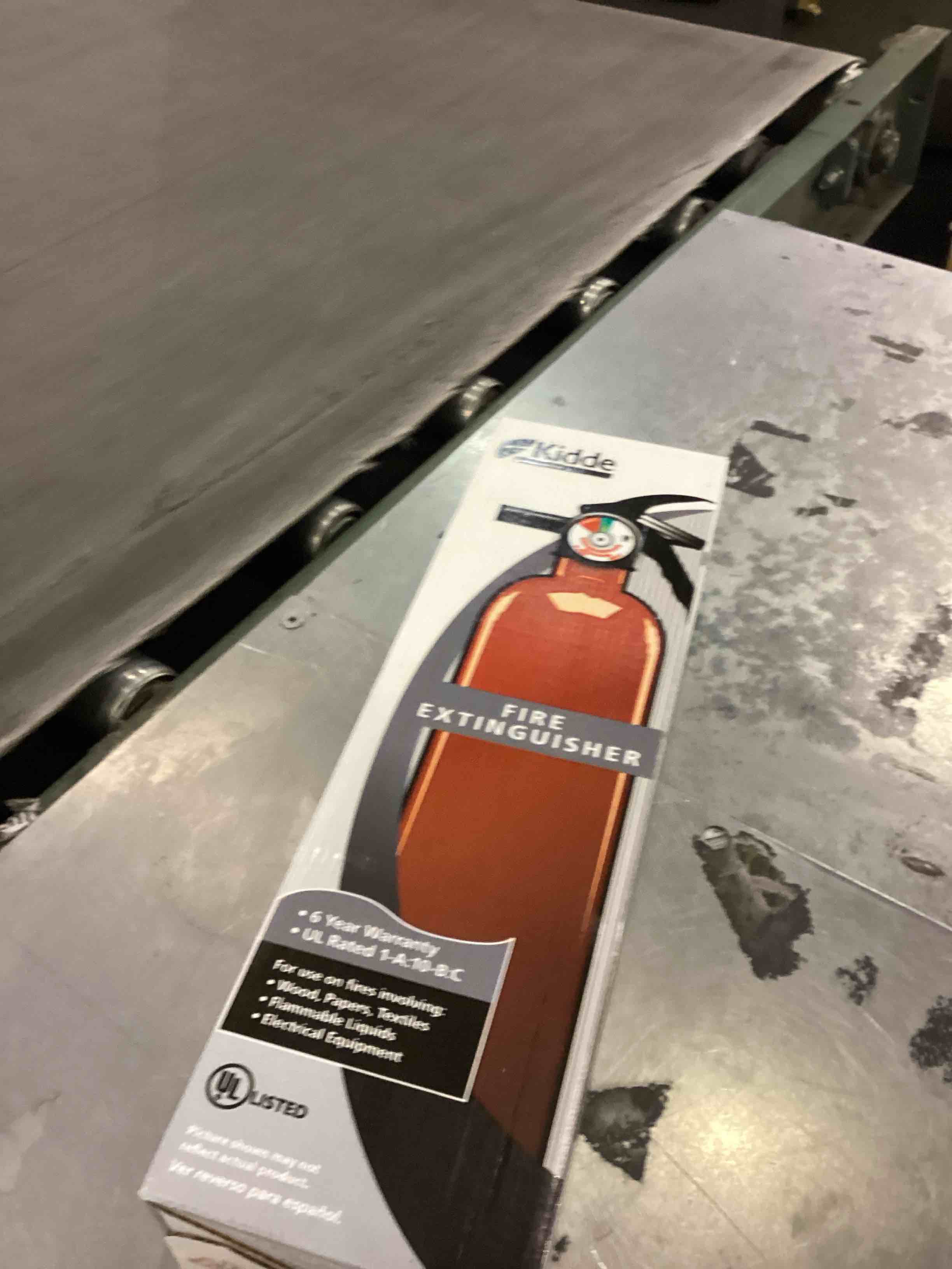 https://s3.amazonaws.com/lotting-images-prod/bidfta/PPE2555236_1753356344152.jpeg
