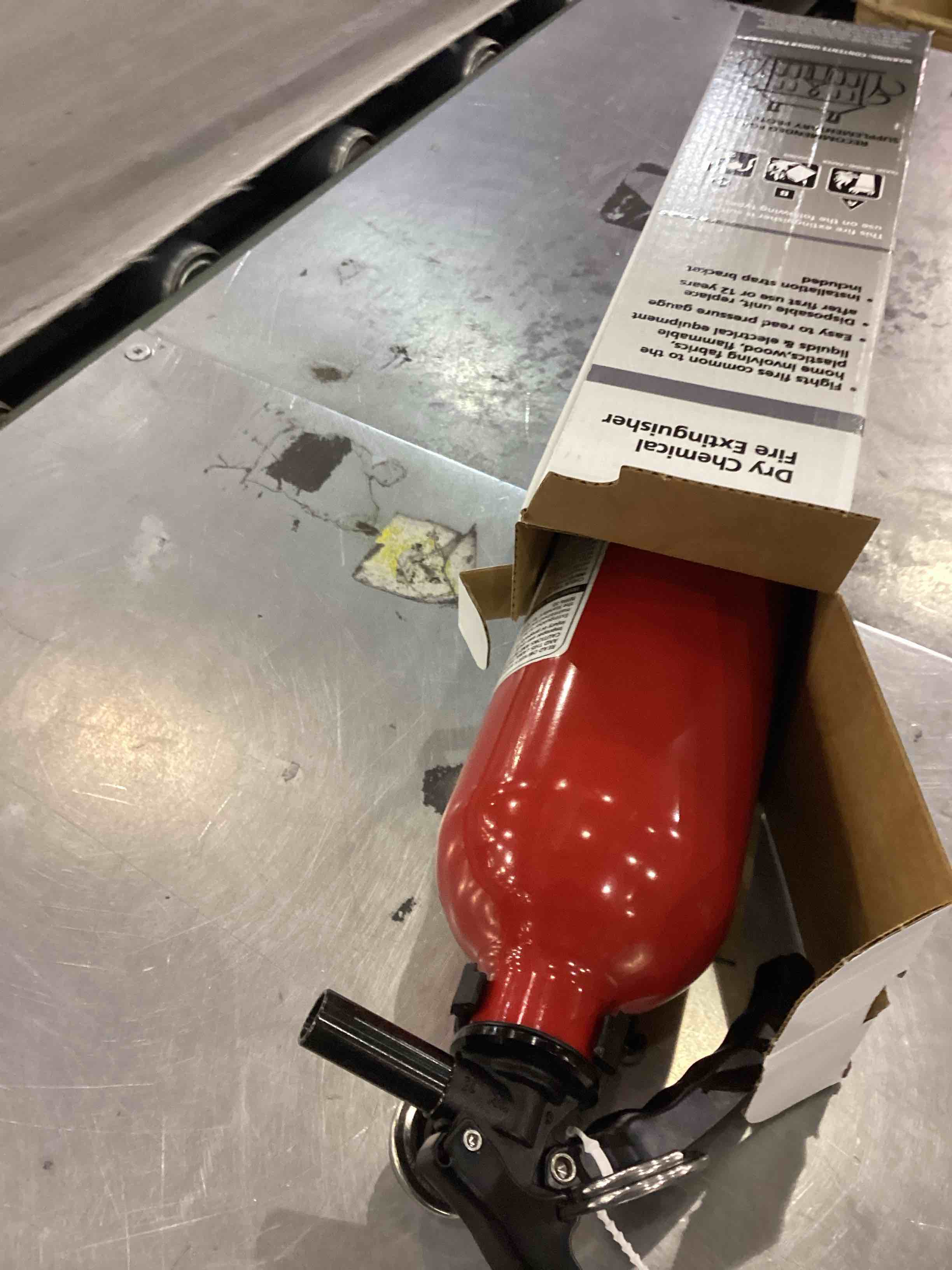 https://s3.amazonaws.com/lotting-images-prod/bidfta/PPE2555236_1753356354599.jpeg