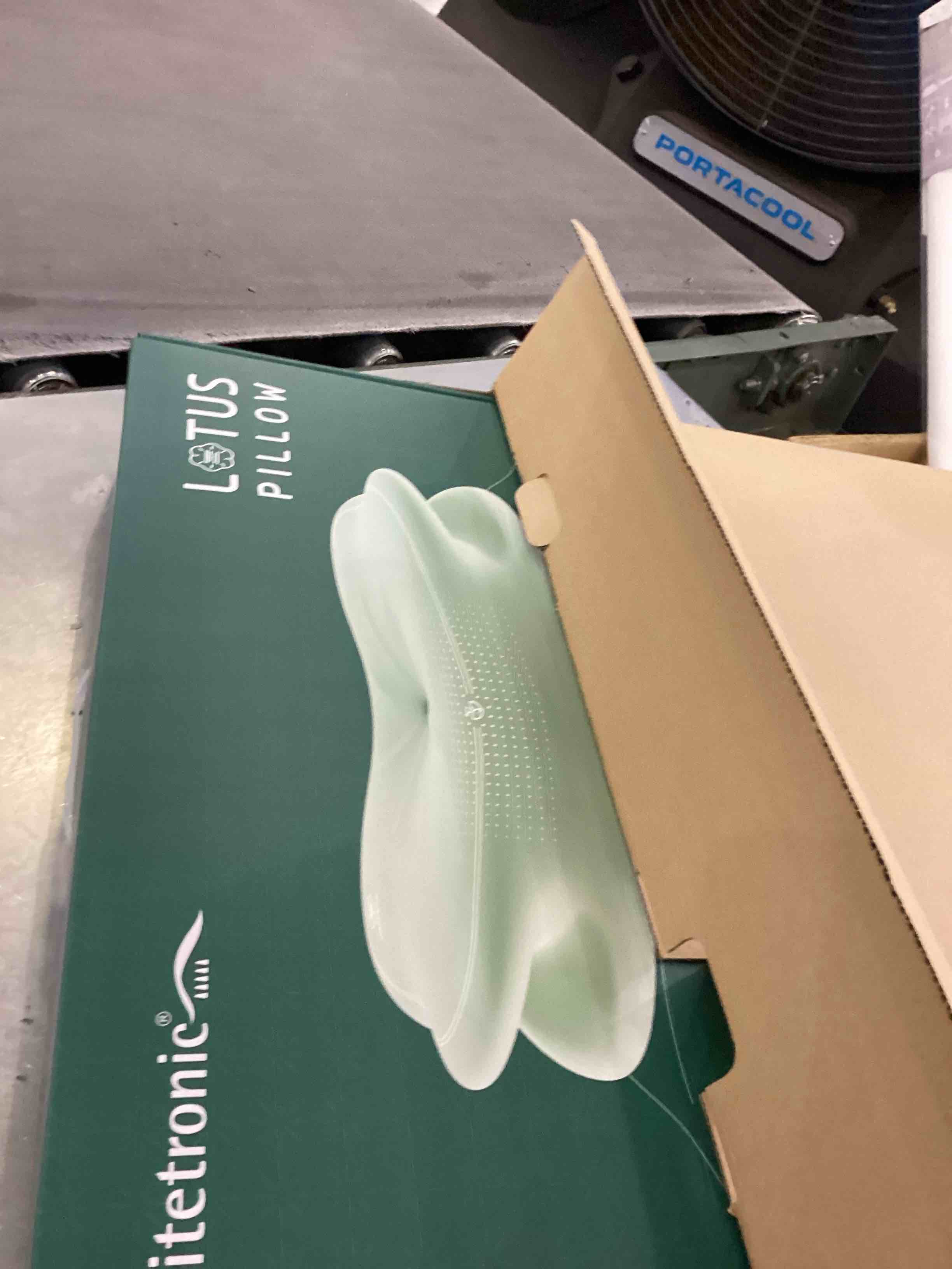 https://s3.amazonaws.com/lotting-images-prod/bidfta/PPE2555307_1753361907758.jpeg