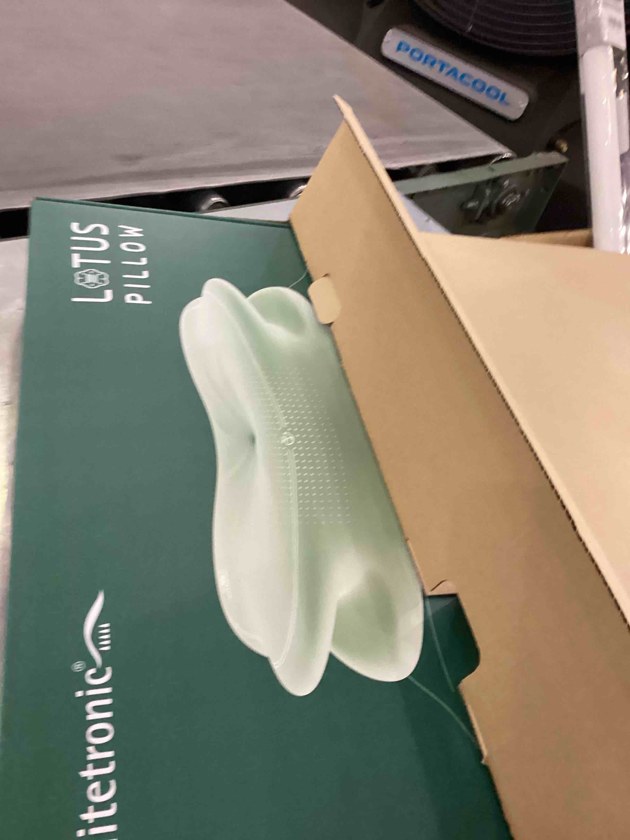 https://s3.amazonaws.com/lotting-images-prod/bidfta/PPE2555307_1753361908719.jpeg