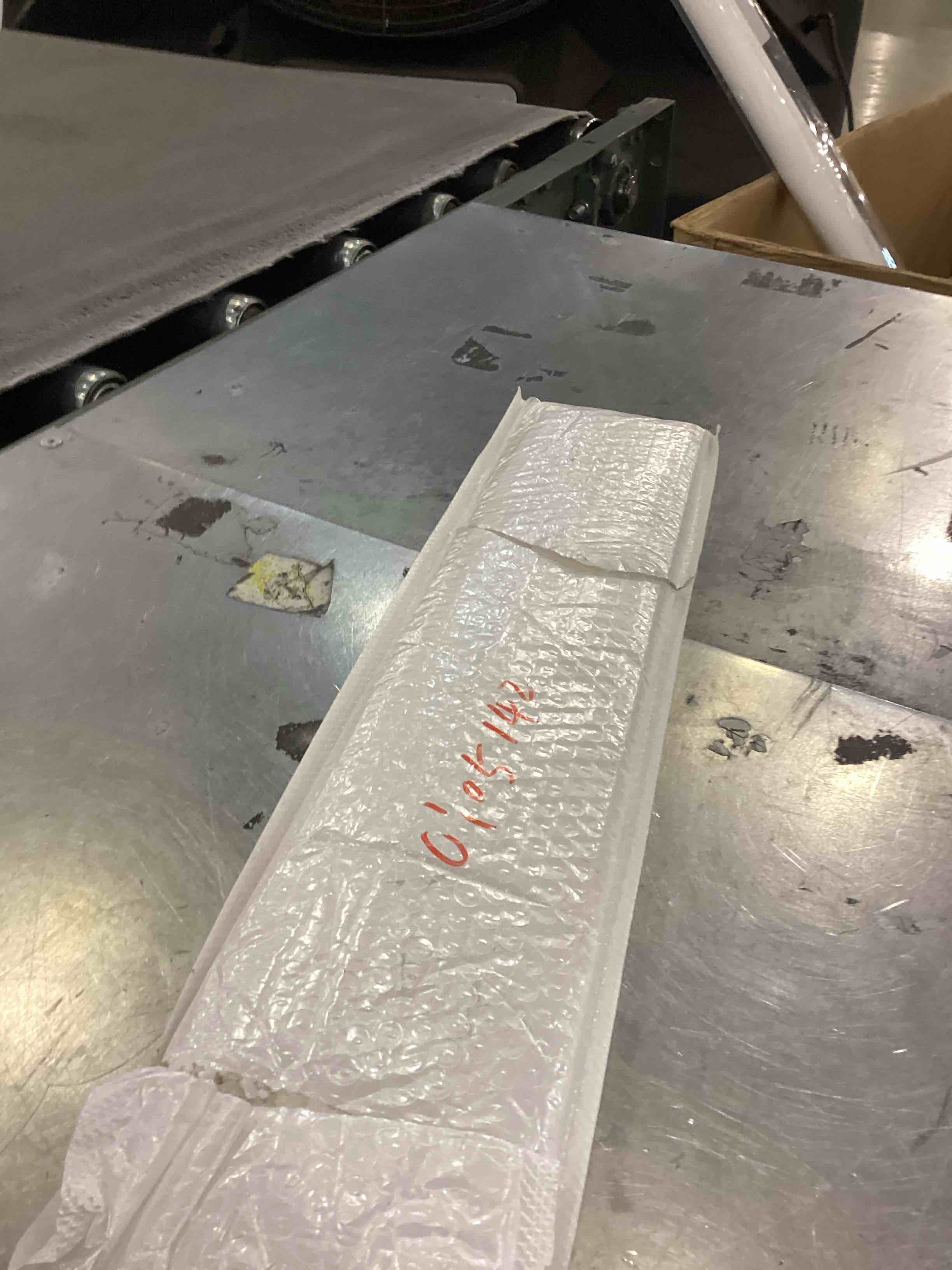 https://s3.amazonaws.com/lotting-images-prod/bidfta/PPE2555427_1753363081204.jpeg