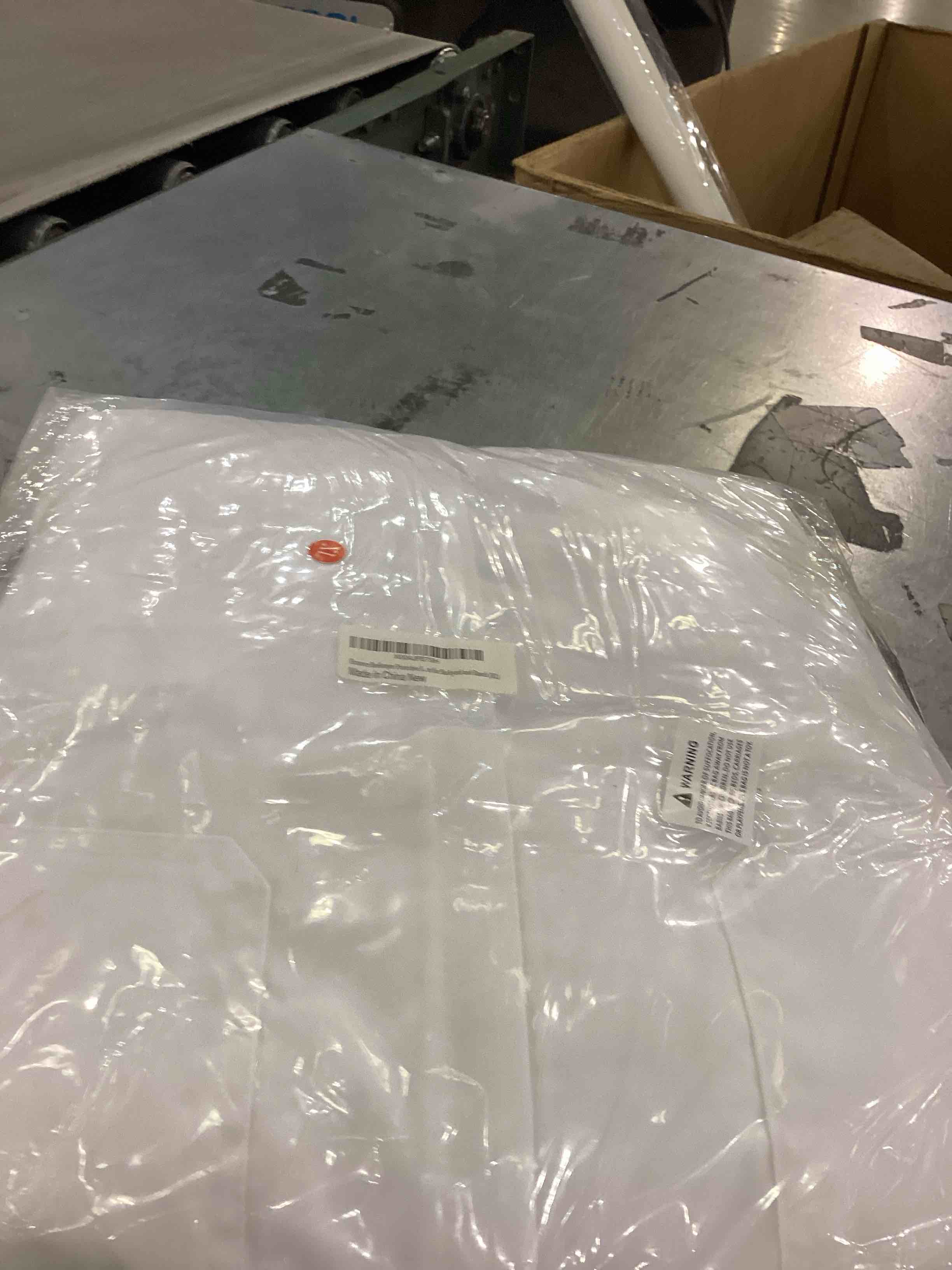 https://s3.amazonaws.com/lotting-images-prod/bidfta/PPE2555506_1753362499887.jpeg
