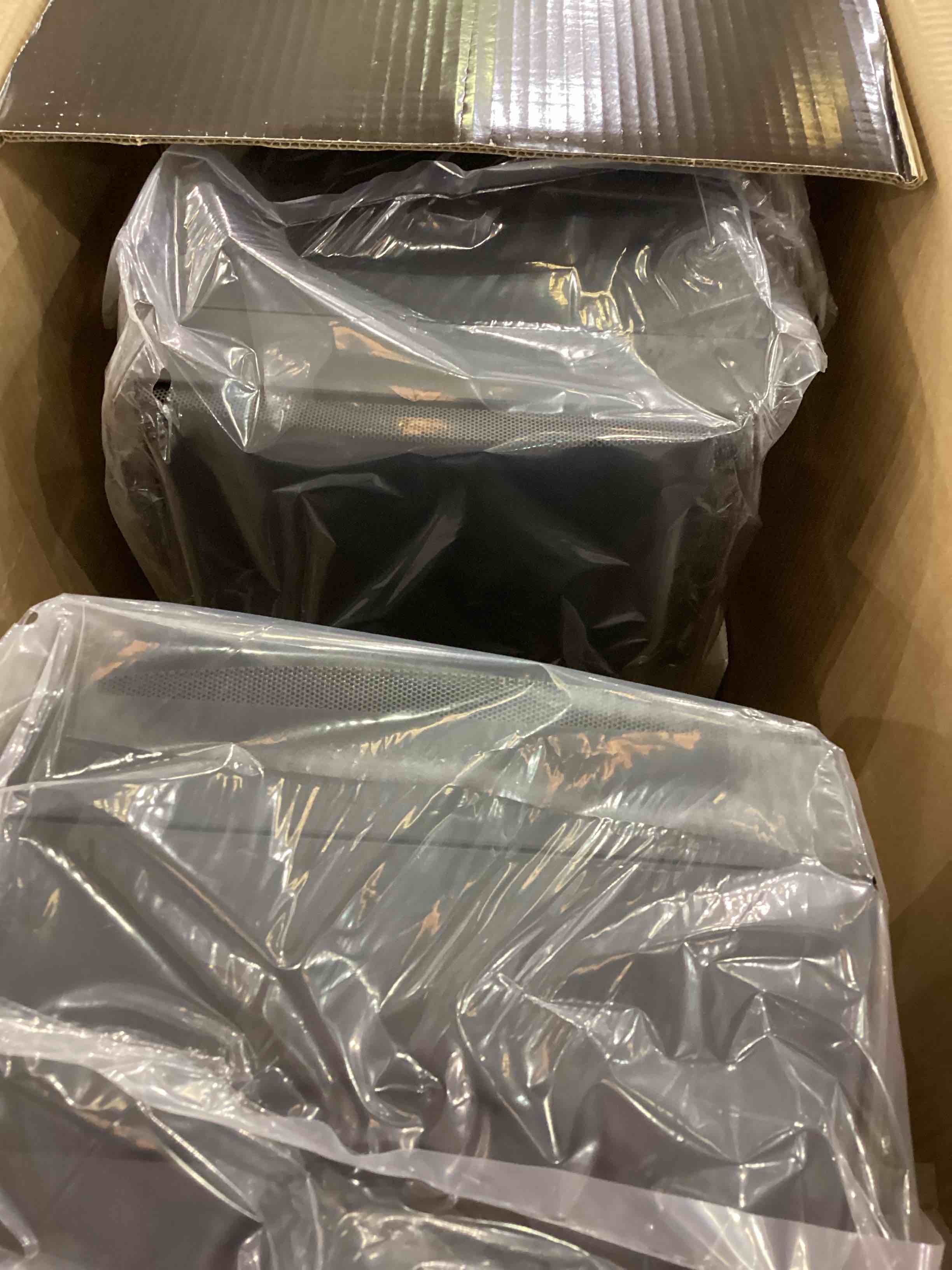 https://s3.amazonaws.com/lotting-images-prod/bidfta/PPE2555561_1753365361993.jpeg