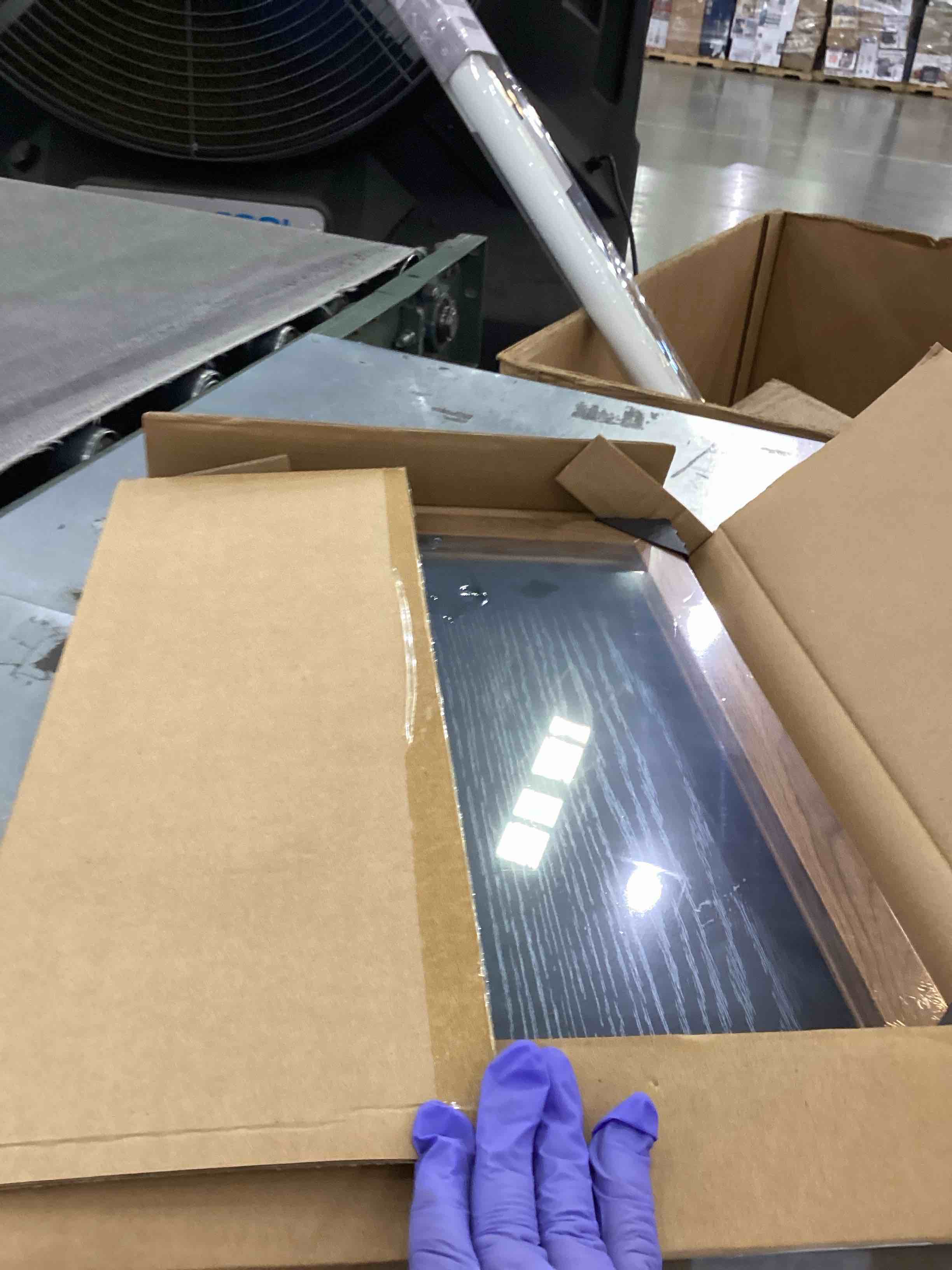 https://s3.amazonaws.com/lotting-images-prod/bidfta/PPE2555706_1753373434260.jpeg
