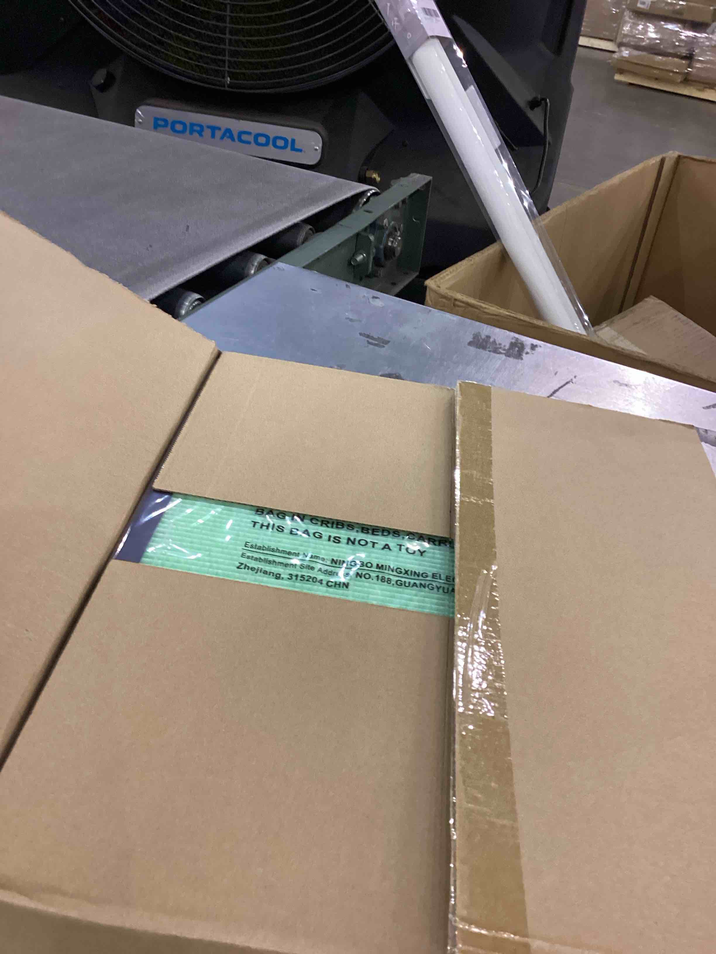 https://s3.amazonaws.com/lotting-images-prod/bidfta/PPE2555745_1753438545683.jpeg