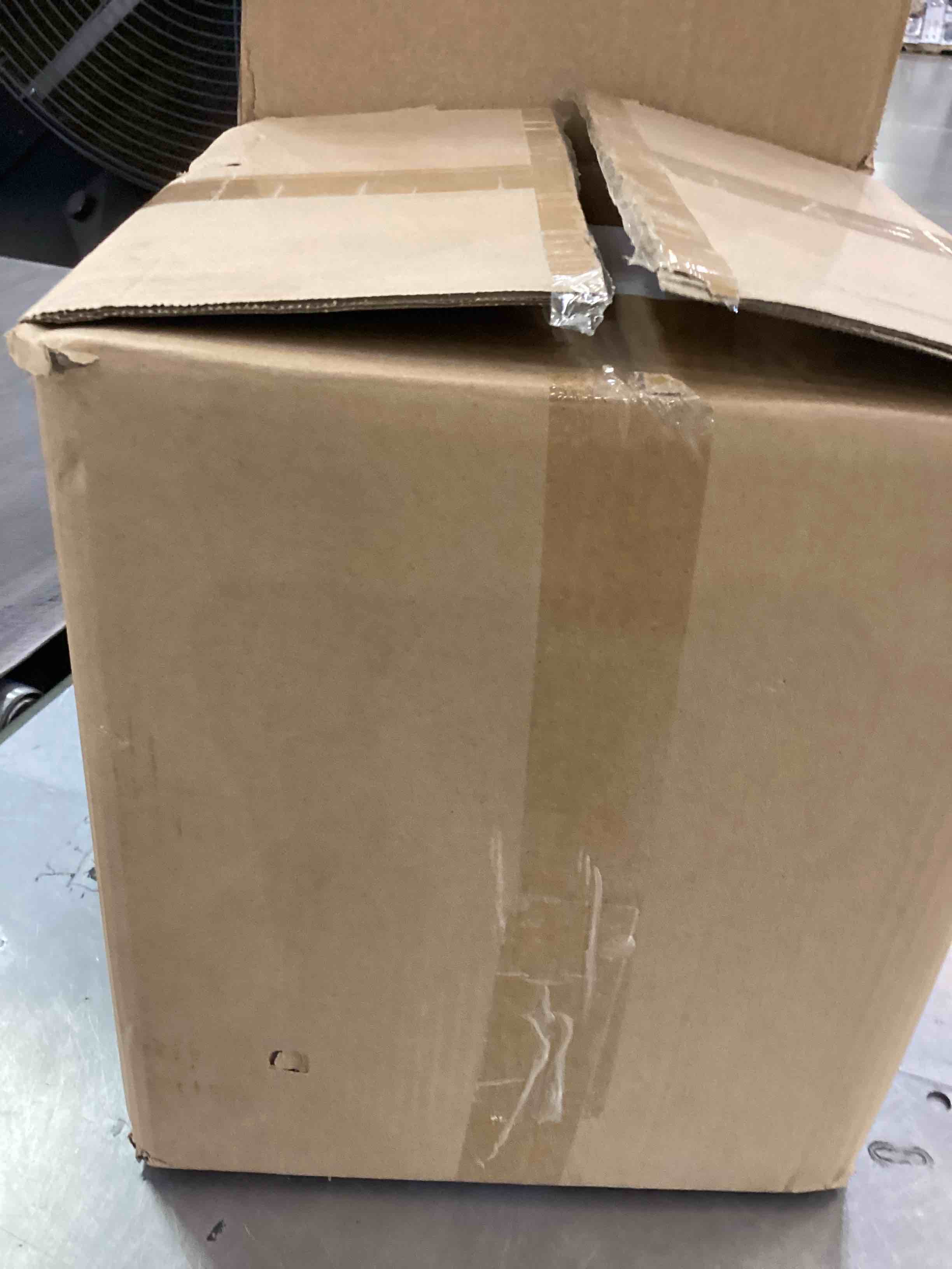 https://s3.amazonaws.com/lotting-images-prod/bidfta/PPE2555749_1753373774826.jpeg