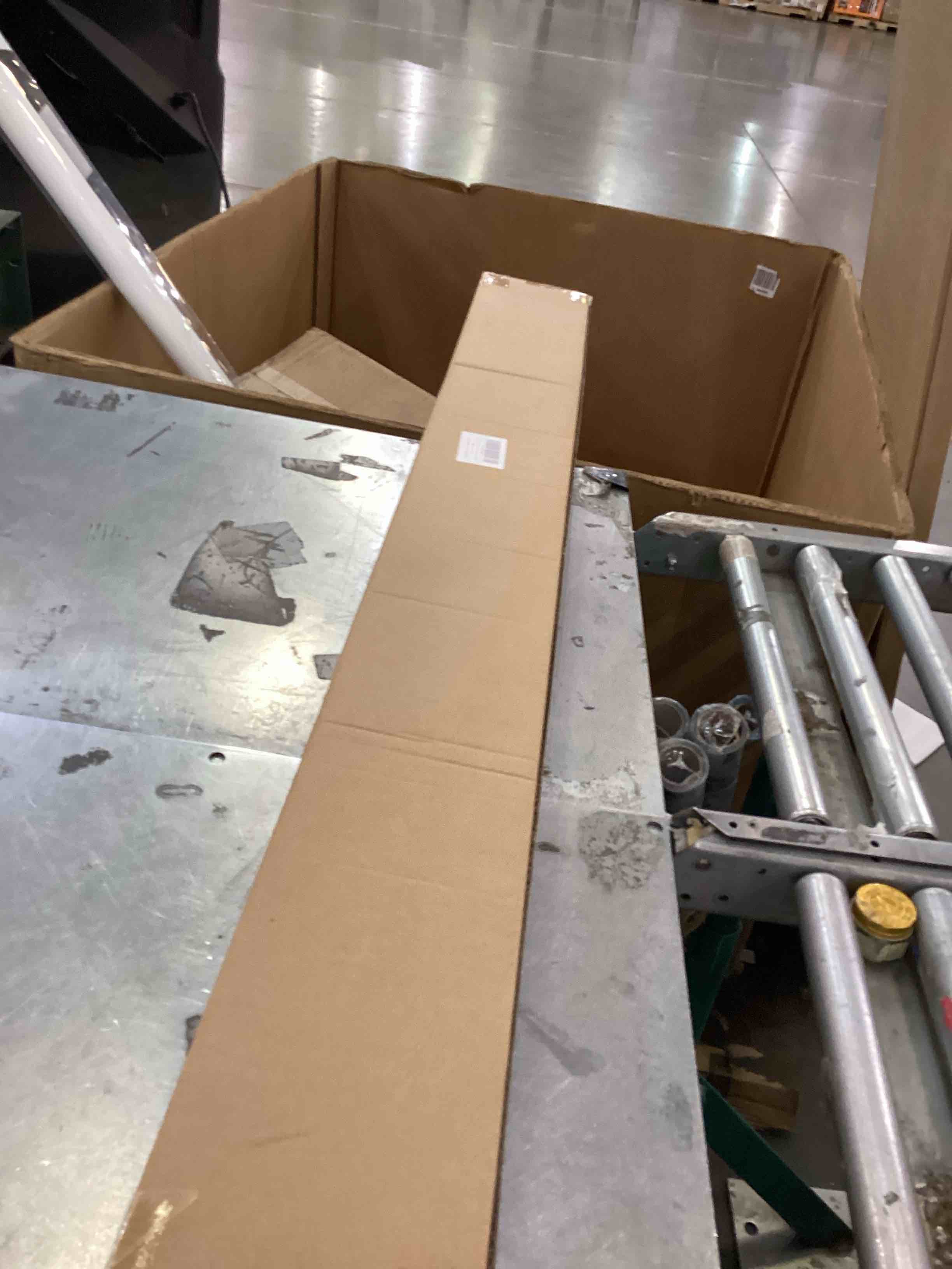 https://s3.amazonaws.com/lotting-images-prod/bidfta/PPE2555754_1753374435051.jpeg