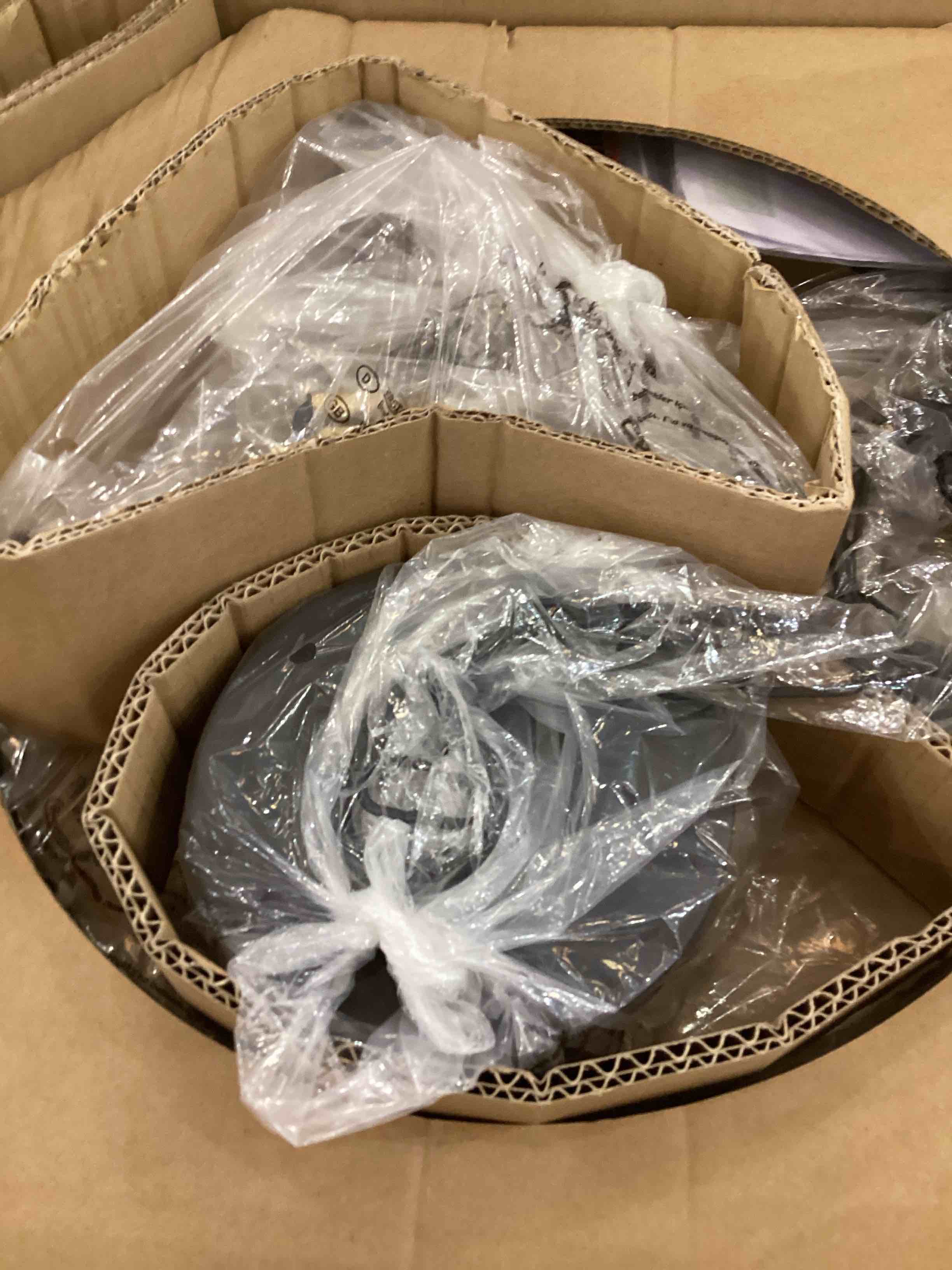 https://s3.amazonaws.com/lotting-images-prod/bidfta/PPE2555768_1753374678092.jpeg