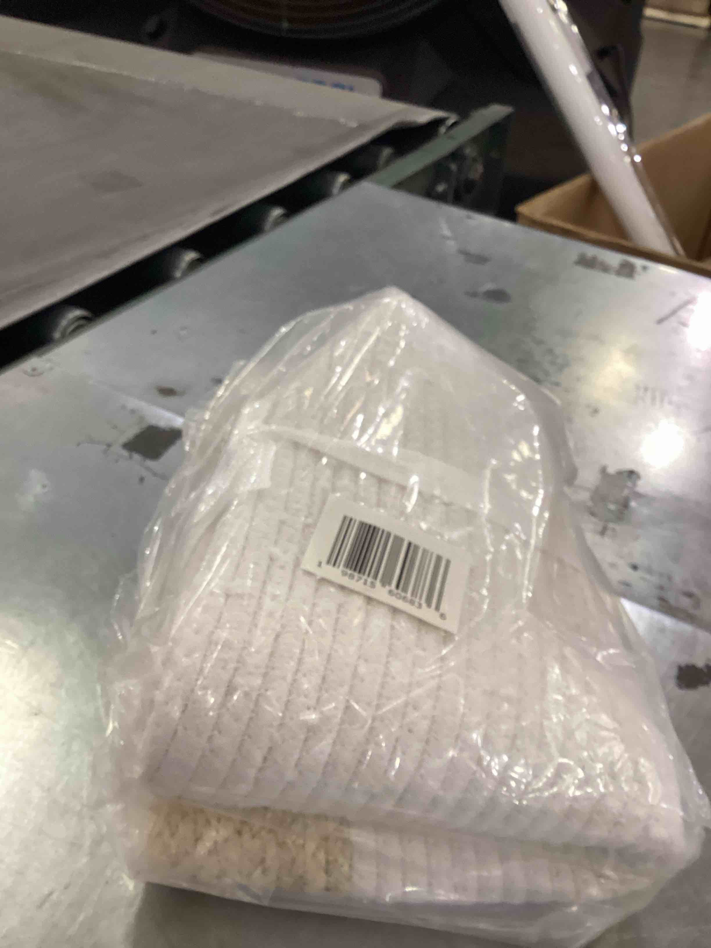 https://s3.amazonaws.com/lotting-images-prod/bidfta/PPE2555849_1753378235559.jpeg