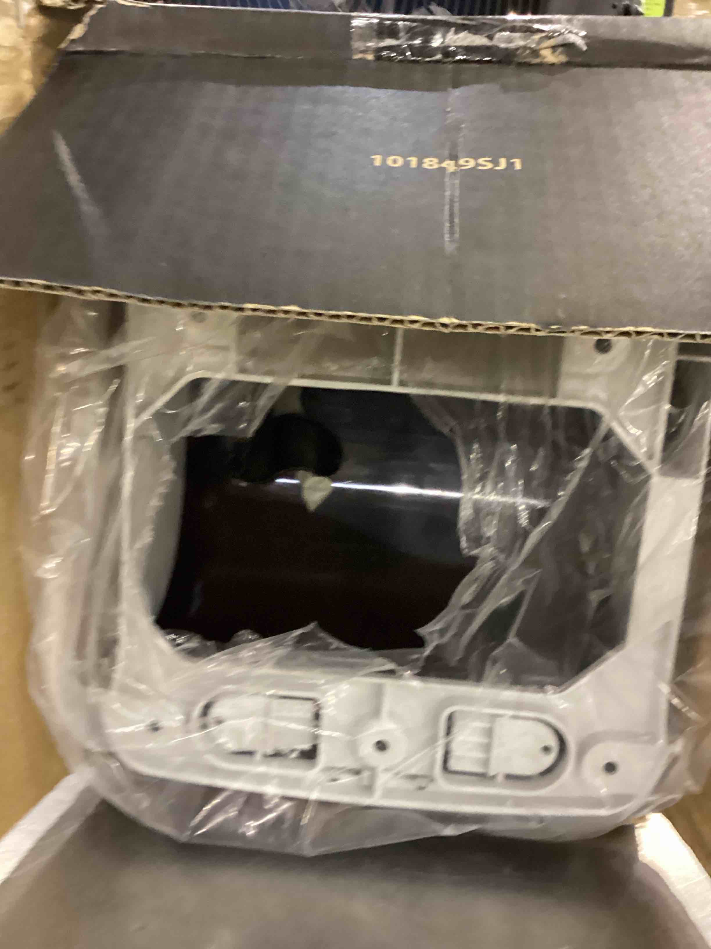 https://s3.amazonaws.com/lotting-images-prod/bidfta/PPE2555889_1753439113548.jpeg