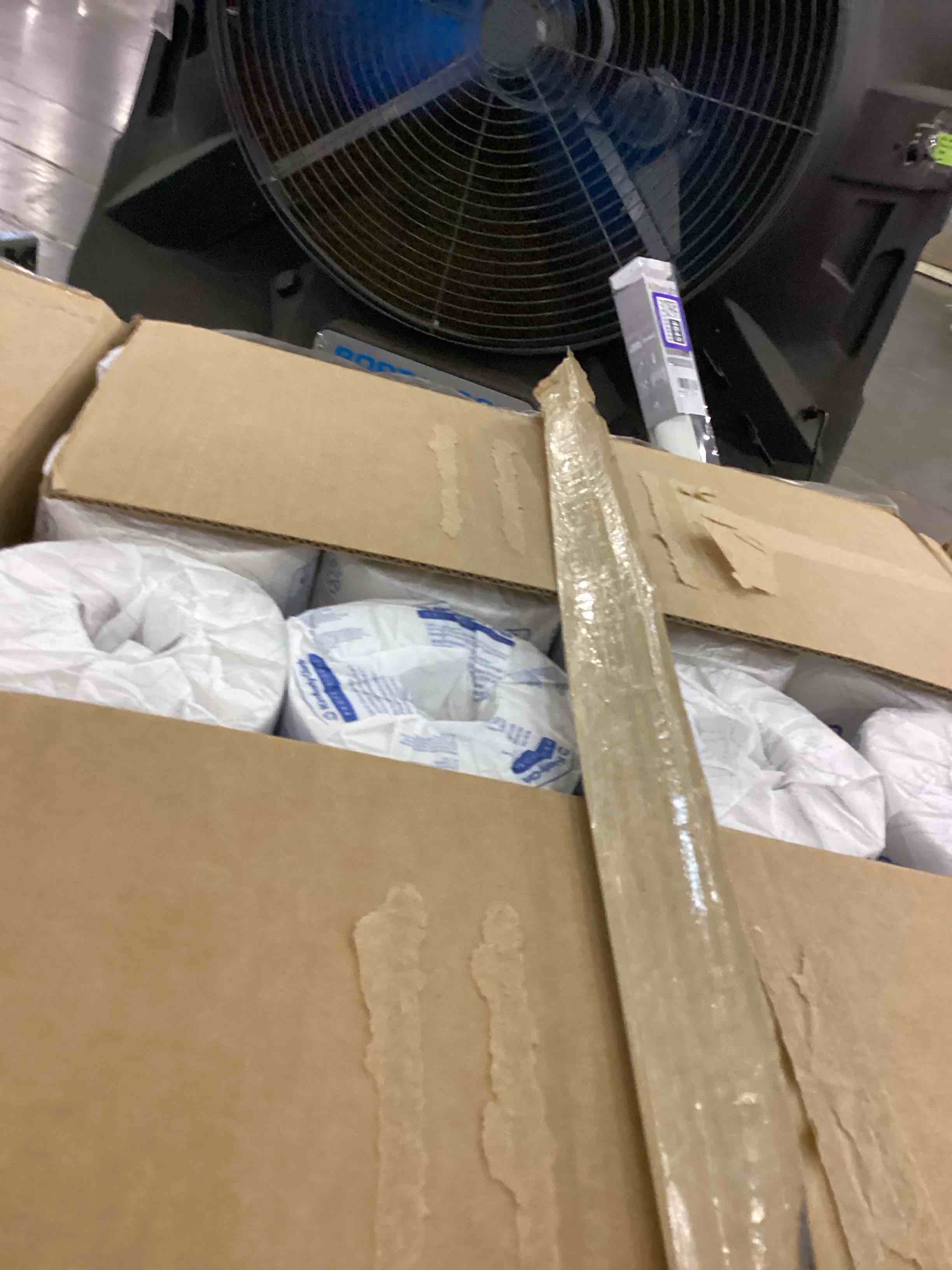https://s3.amazonaws.com/lotting-images-prod/bidfta/PPE2556015_1753443669587.jpeg