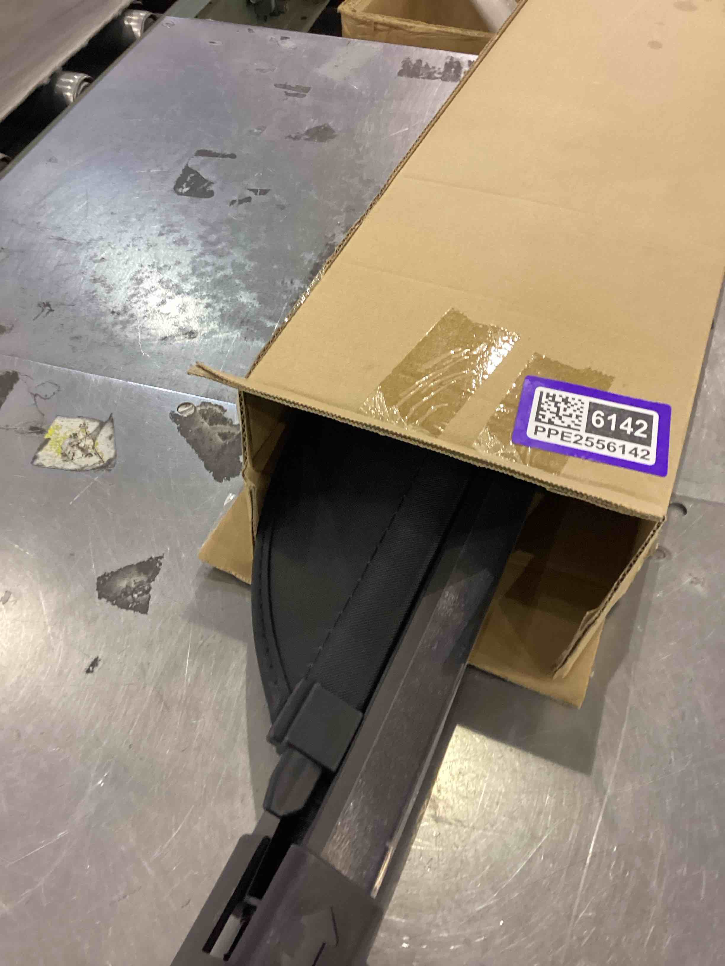 https://s3.amazonaws.com/lotting-images-prod/bidfta/PPE2556142_1753441382284.jpeg