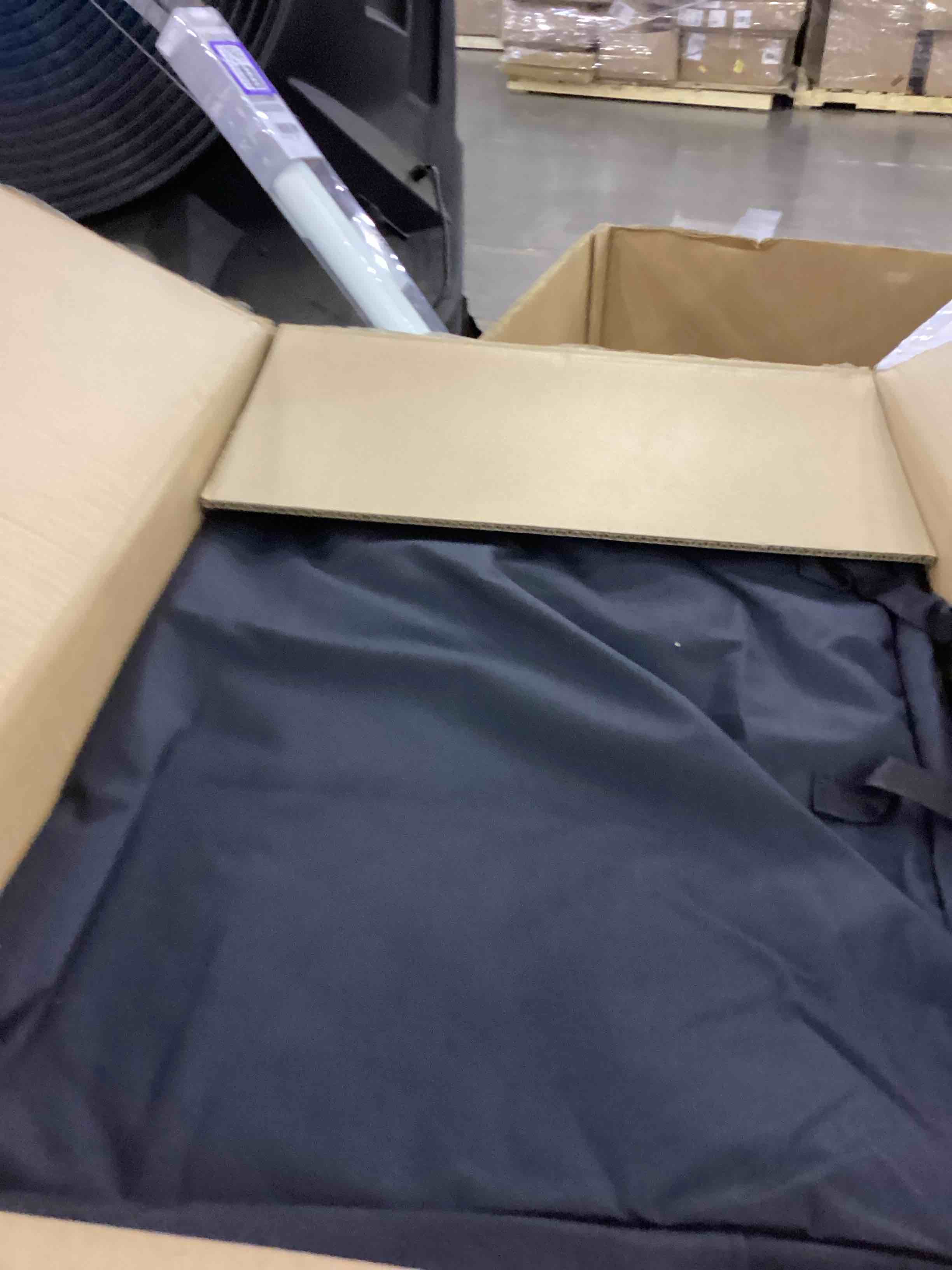 https://s3.amazonaws.com/lotting-images-prod/bidfta/PPE2556150_1753442609095.jpeg