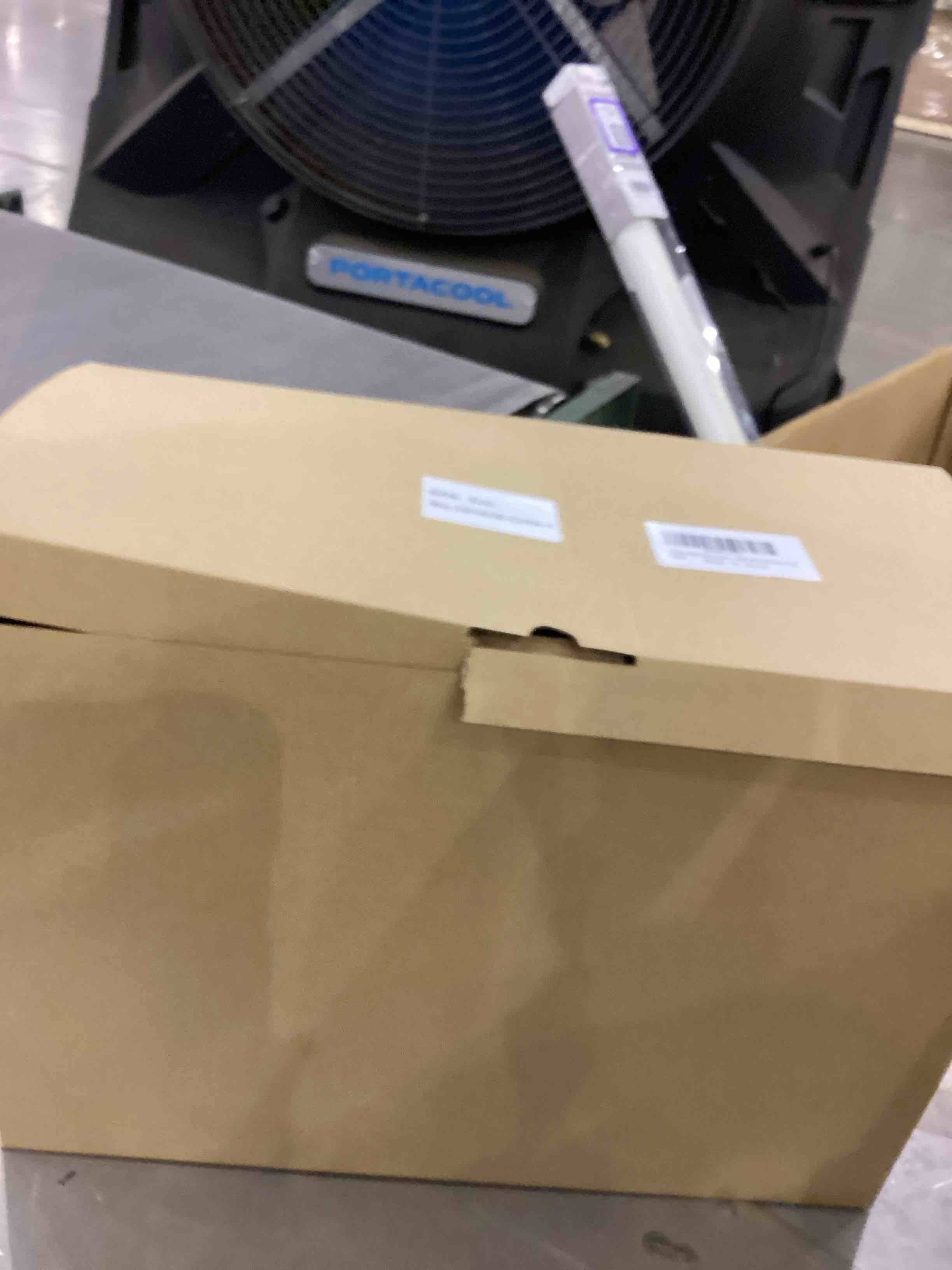 https://s3.amazonaws.com/lotting-images-prod/bidfta/PPE2556171_1753440902279.jpeg