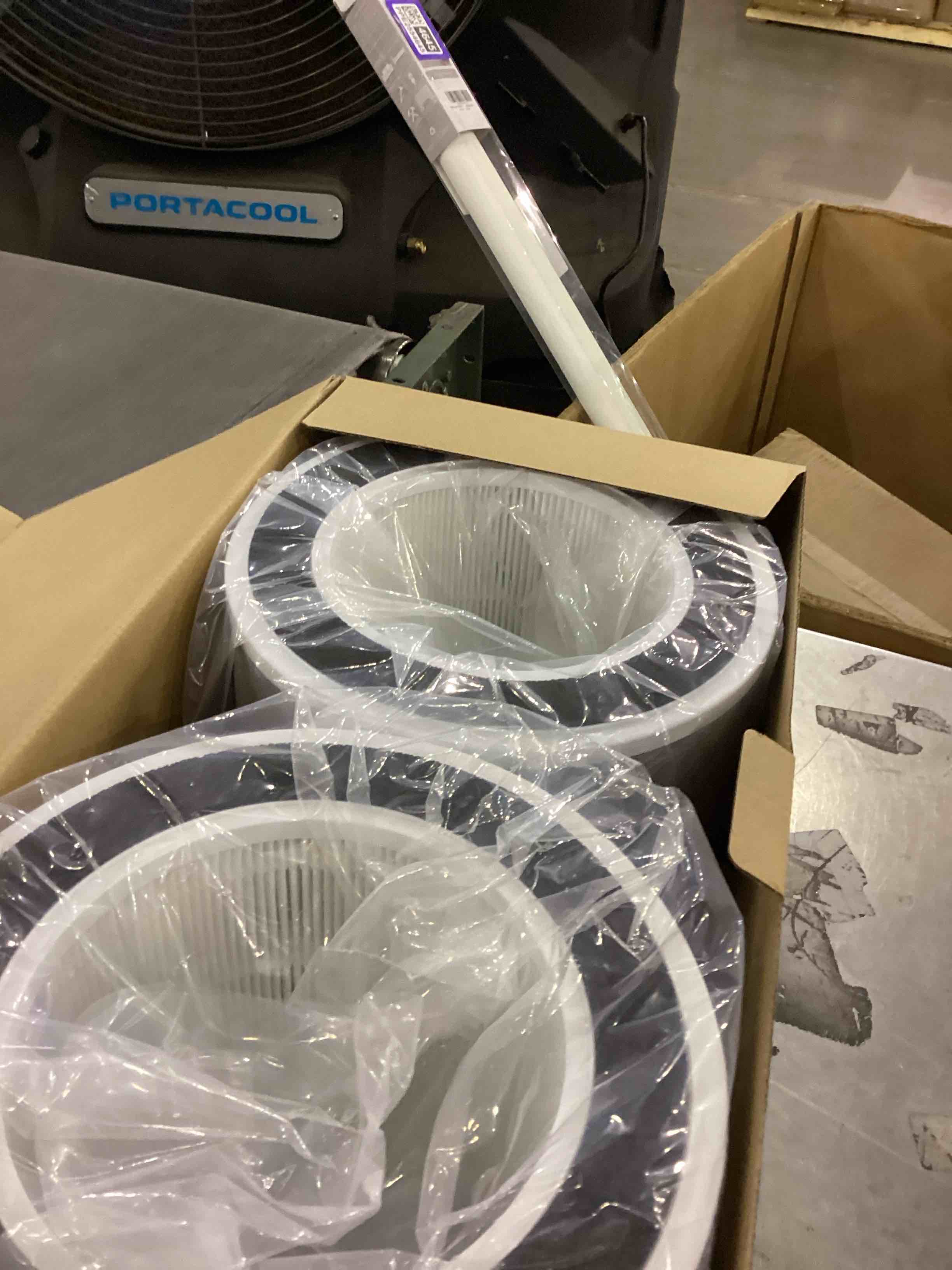 https://s3.amazonaws.com/lotting-images-prod/bidfta/PPE2556171_1753440910597.jpeg