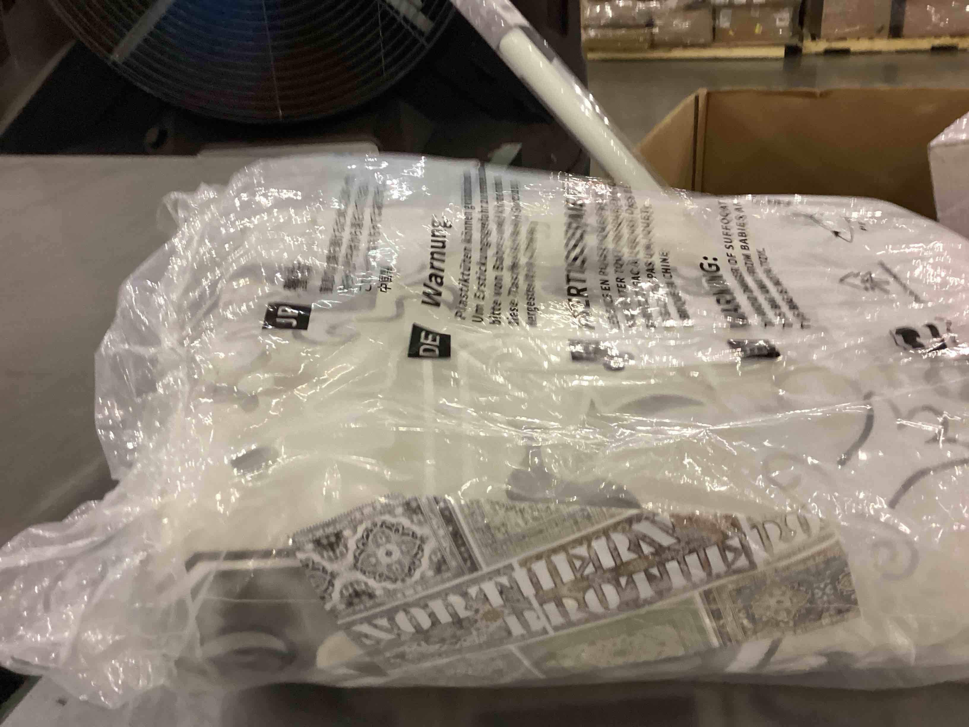 https://s3.amazonaws.com/lotting-images-prod/bidfta/PPE2556268_1753444198662.jpeg