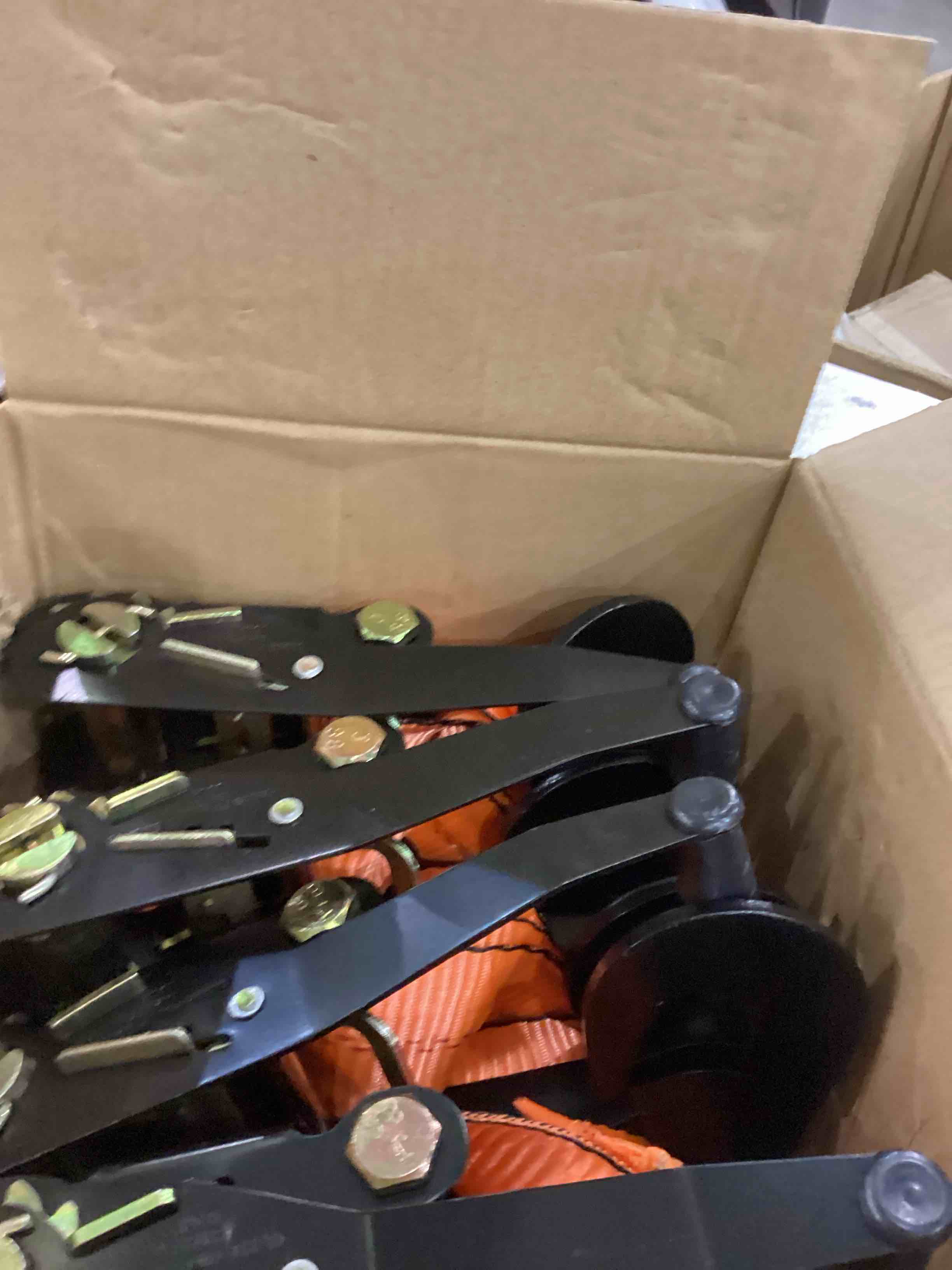 https://s3.amazonaws.com/lotting-images-prod/bidfta/PPE2556330_1753447501796.jpeg
