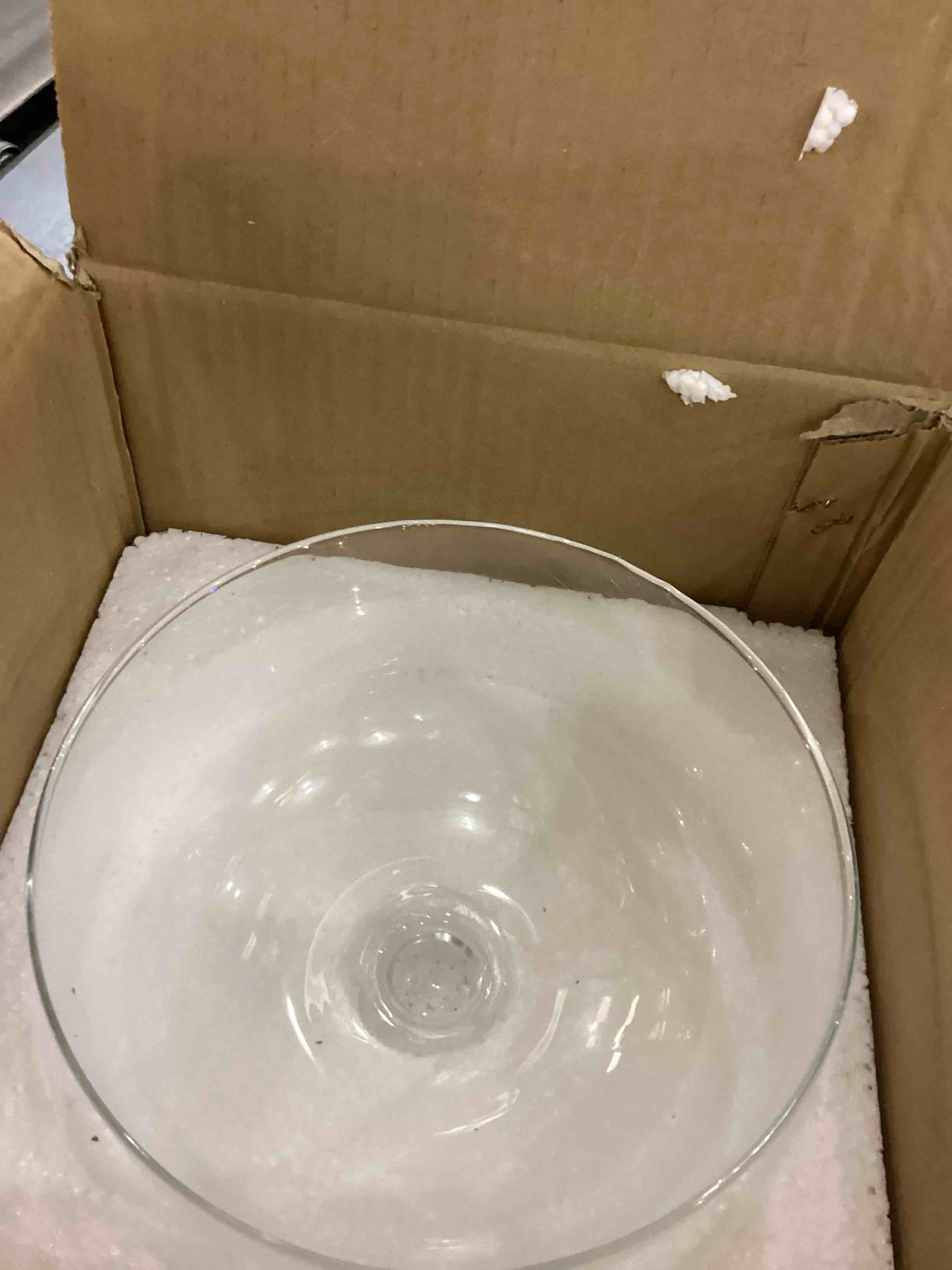 https://s3.amazonaws.com/lotting-images-prod/bidfta/PPE2556396_1753448614823.jpeg