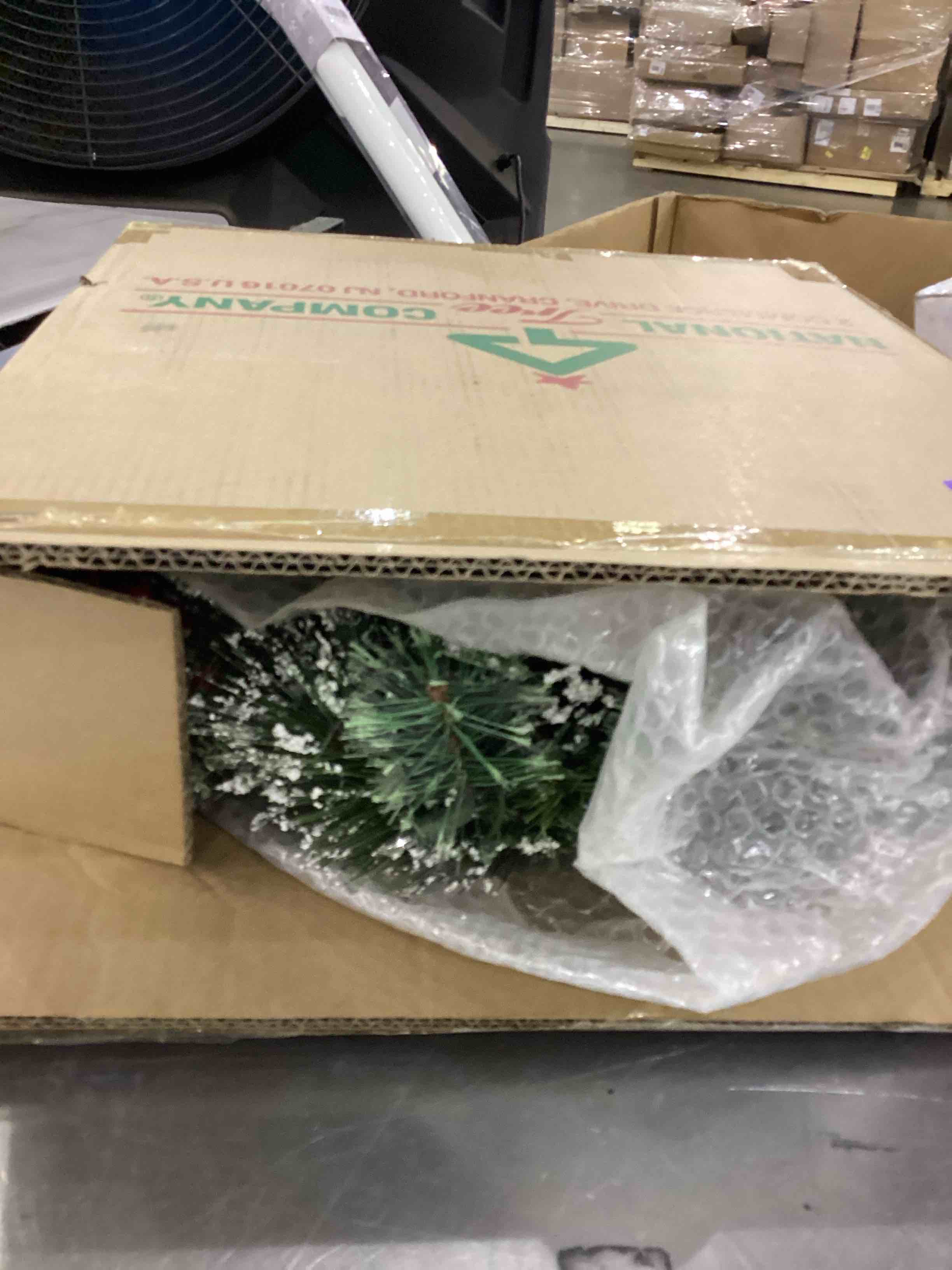 https://s3.amazonaws.com/lotting-images-prod/bidfta/PPE2556422_1753449832839.jpeg