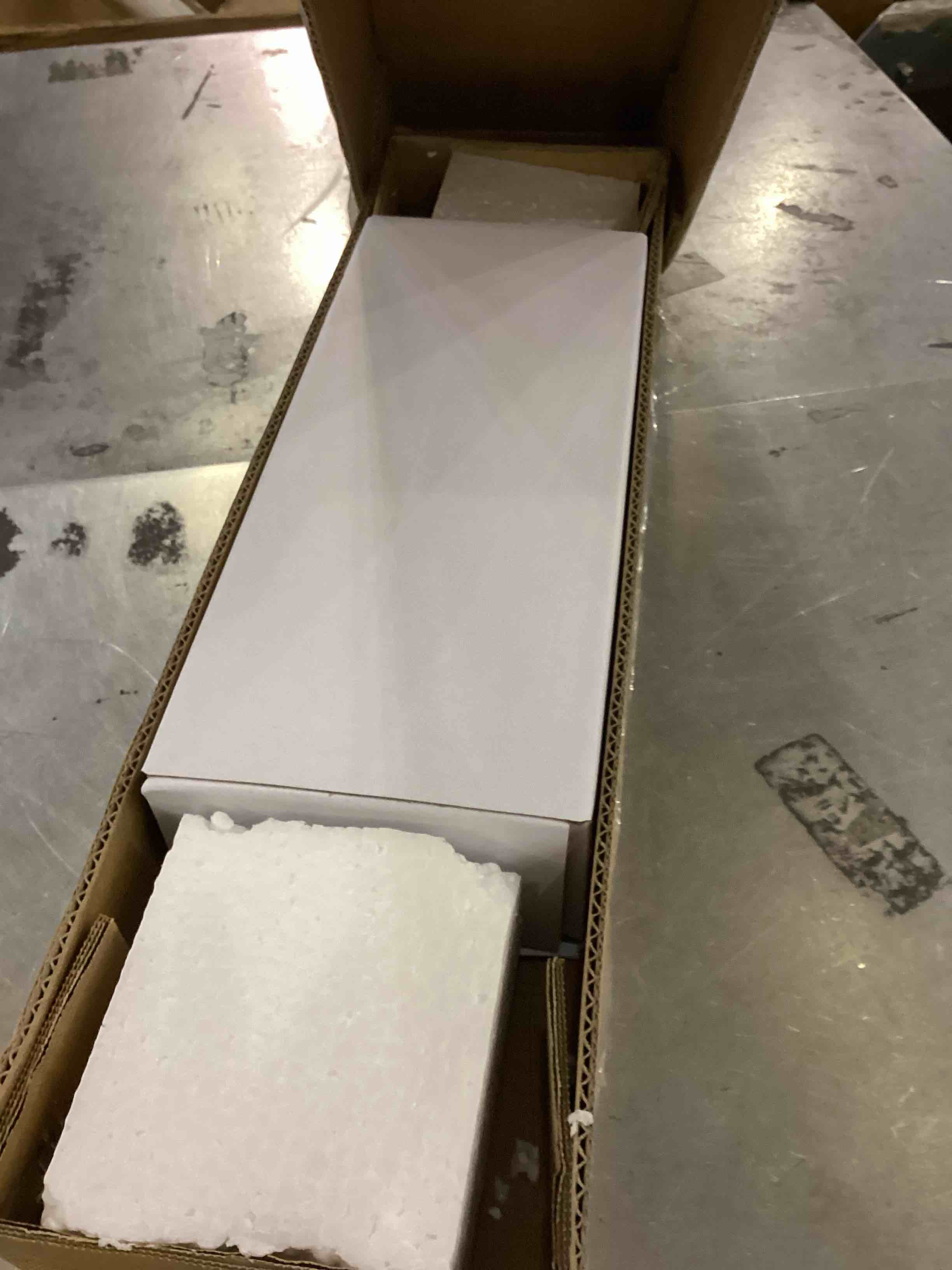 https://s3.amazonaws.com/lotting-images-prod/bidfta/PPE2556525_1753455207883.jpeg