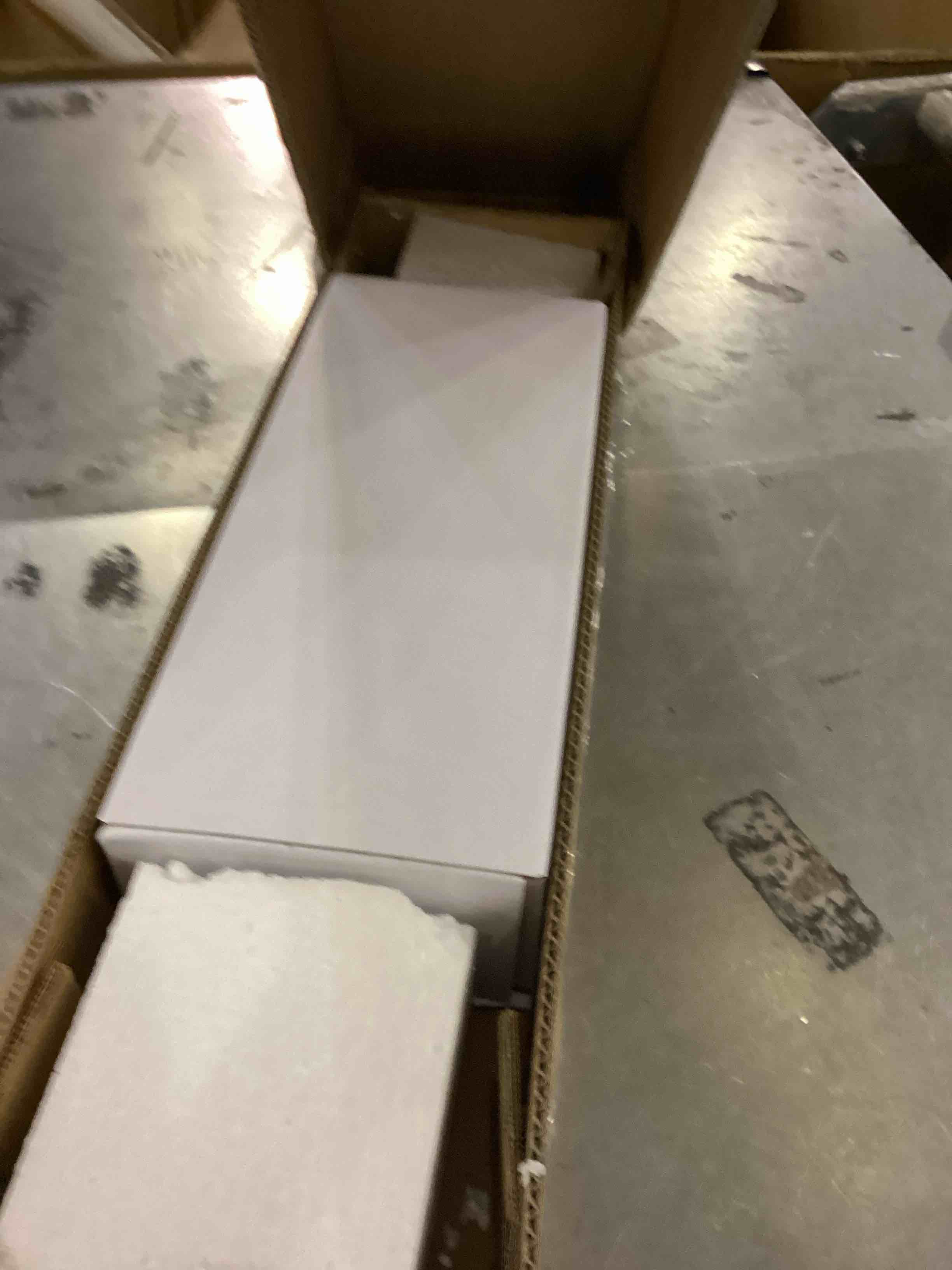 https://s3.amazonaws.com/lotting-images-prod/bidfta/PPE2556525_1753455209019.jpeg