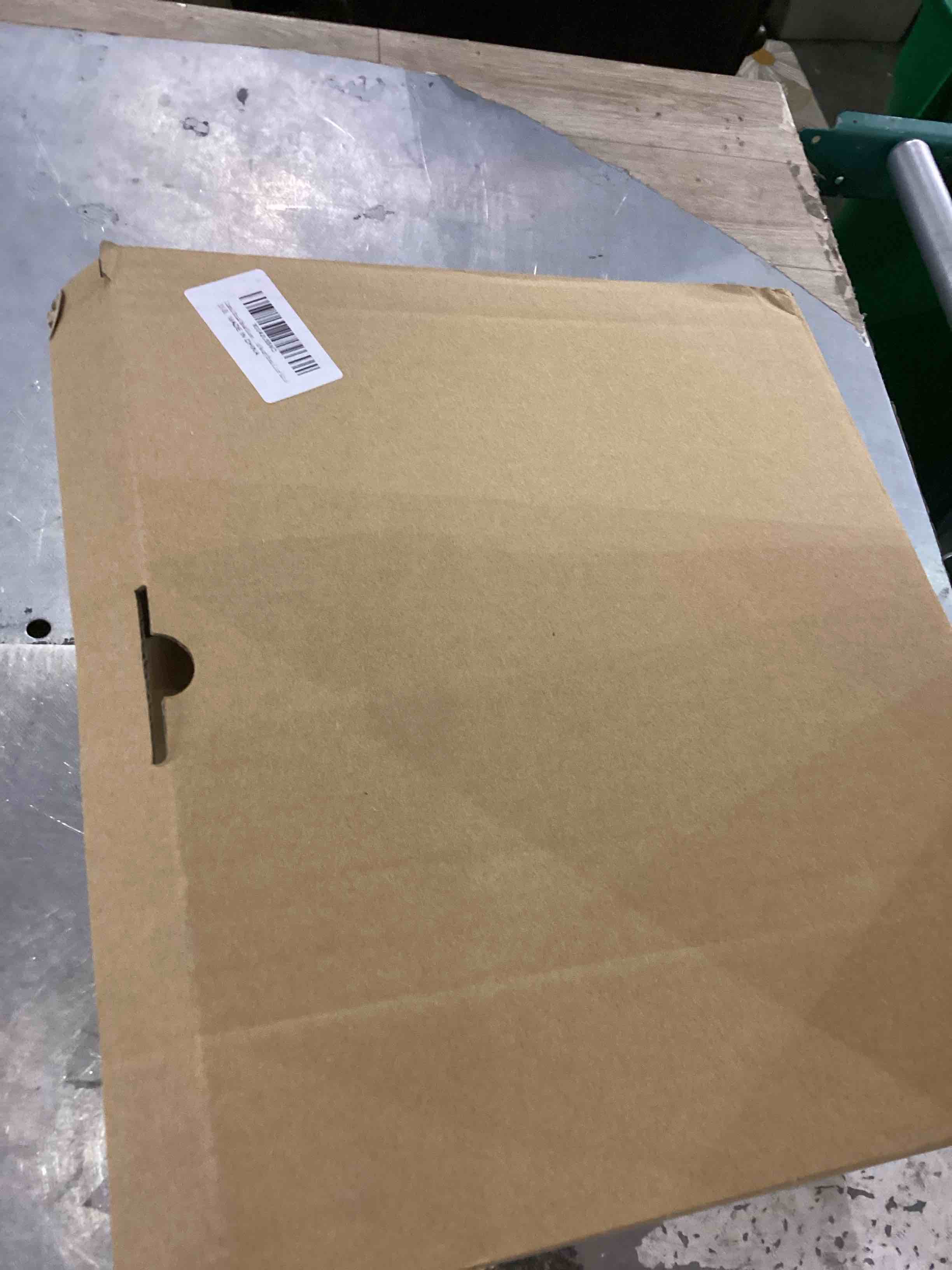 https://s3.amazonaws.com/lotting-images-prod/bidfta/PPE2556558_1753454905036.jpeg