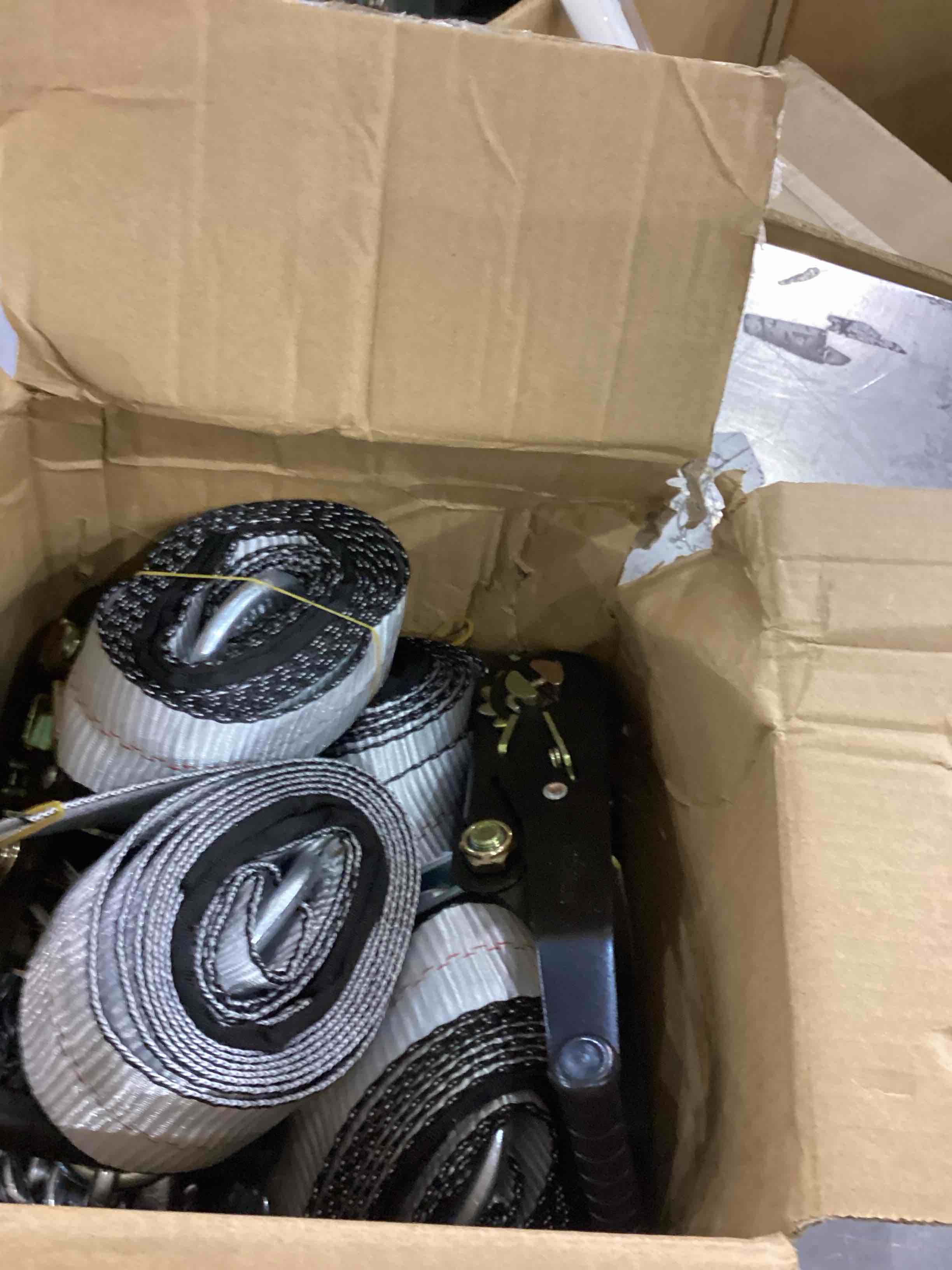 https://s3.amazonaws.com/lotting-images-prod/bidfta/PPE2556692_1753696981223.jpeg
