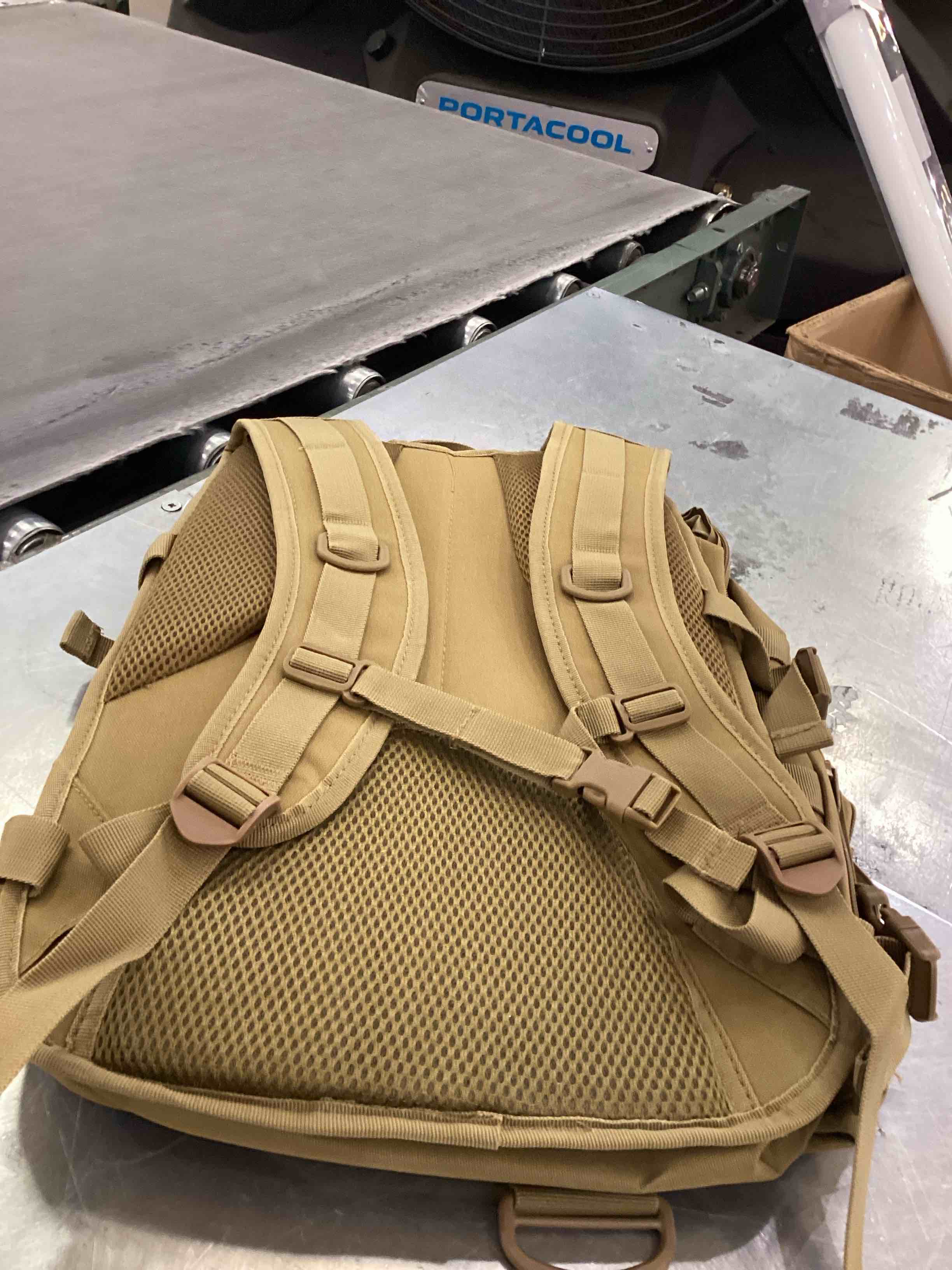 https://s3.amazonaws.com/lotting-images-prod/bidfta/PPE2556757_1753465562279.jpeg