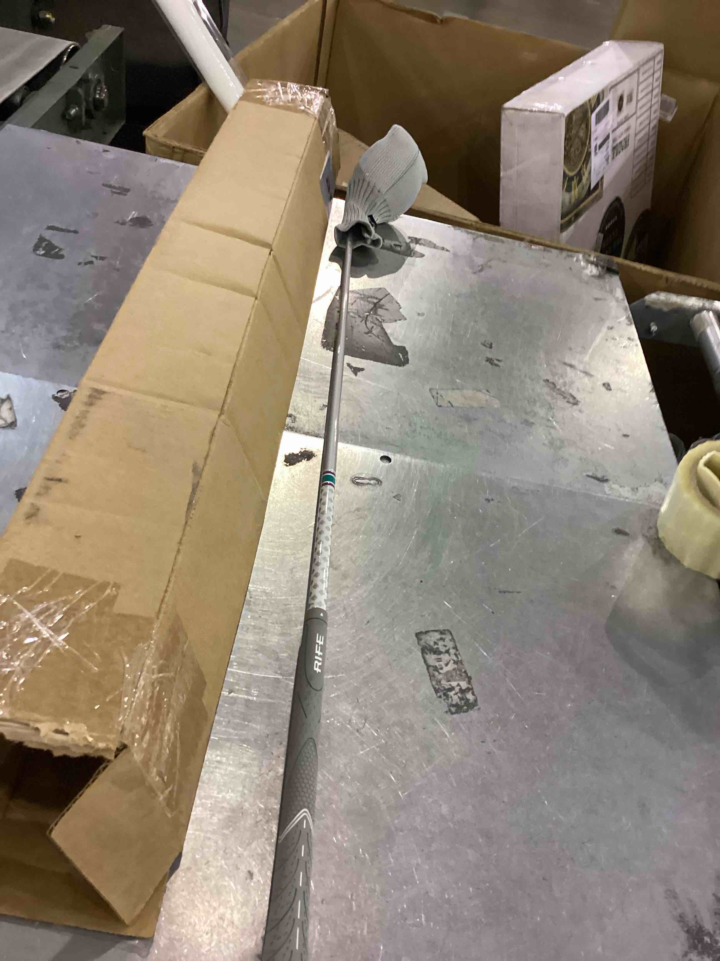 https://s3.amazonaws.com/lotting-images-prod/bidfta/PPE2556791_1753699055083.jpeg