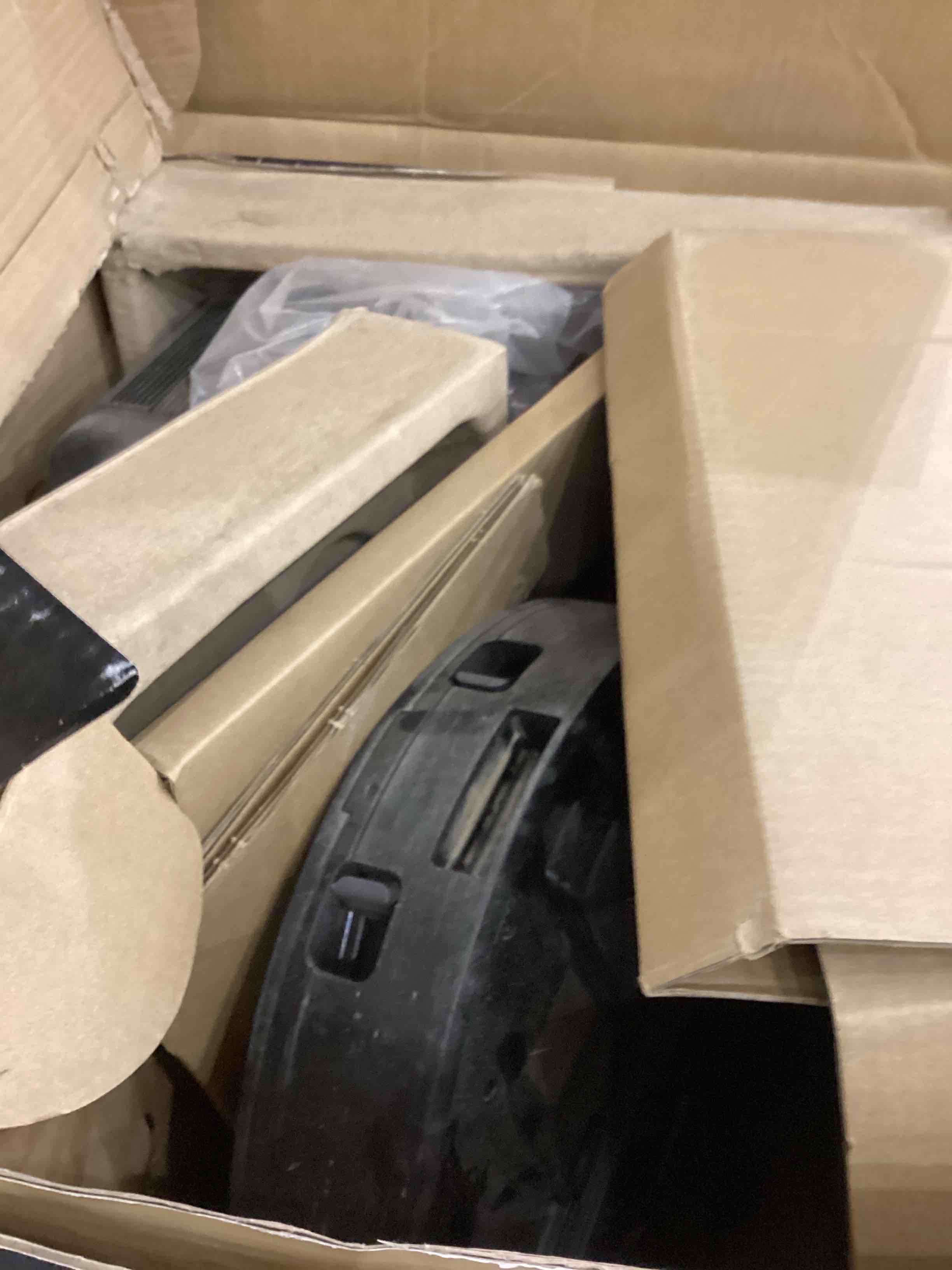 https://s3.amazonaws.com/lotting-images-prod/bidfta/PPE2556867_1753707371564.jpeg