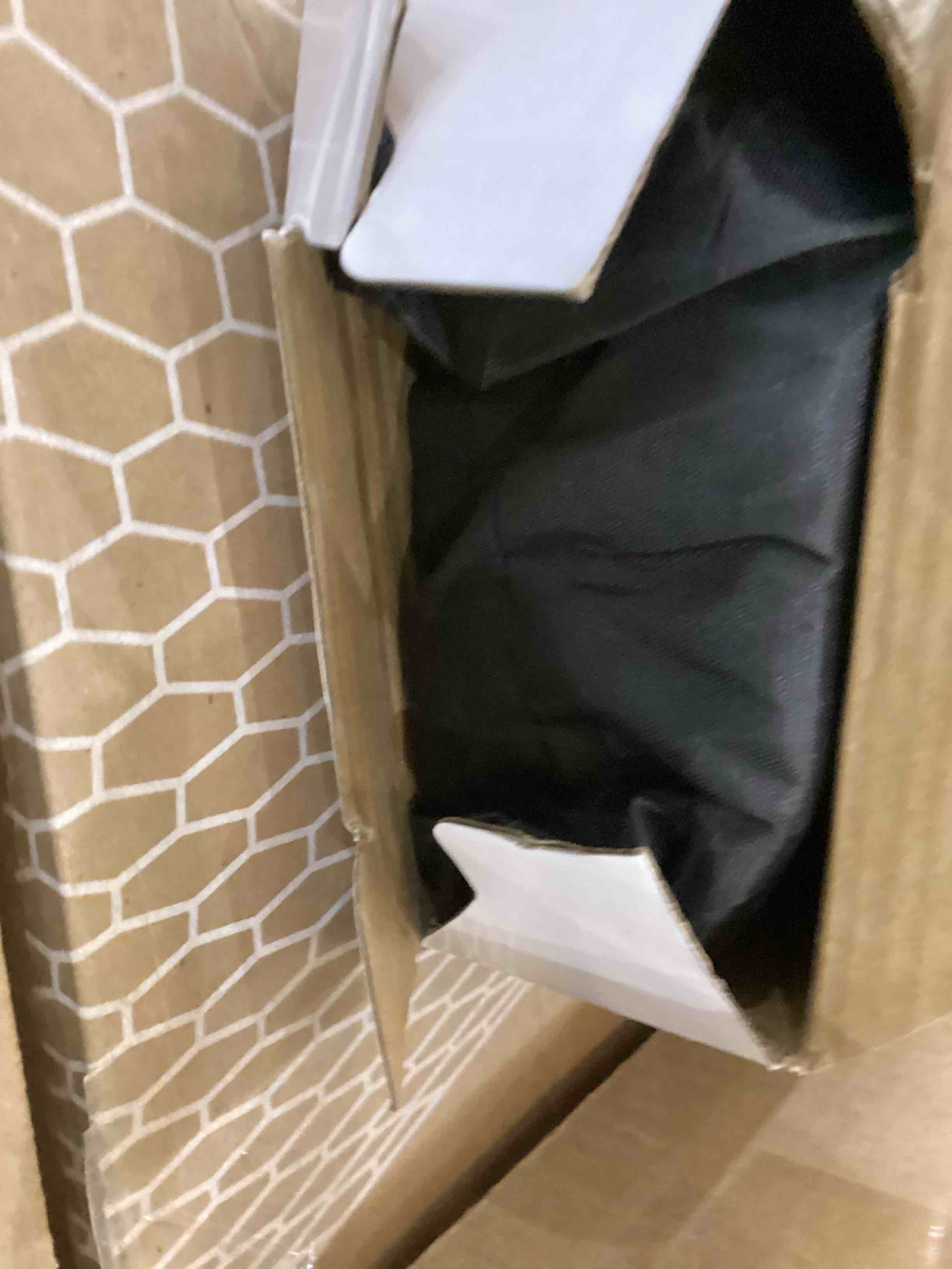 https://s3.amazonaws.com/lotting-images-prod/bidfta/PPE2557060_1752849852035.jpeg