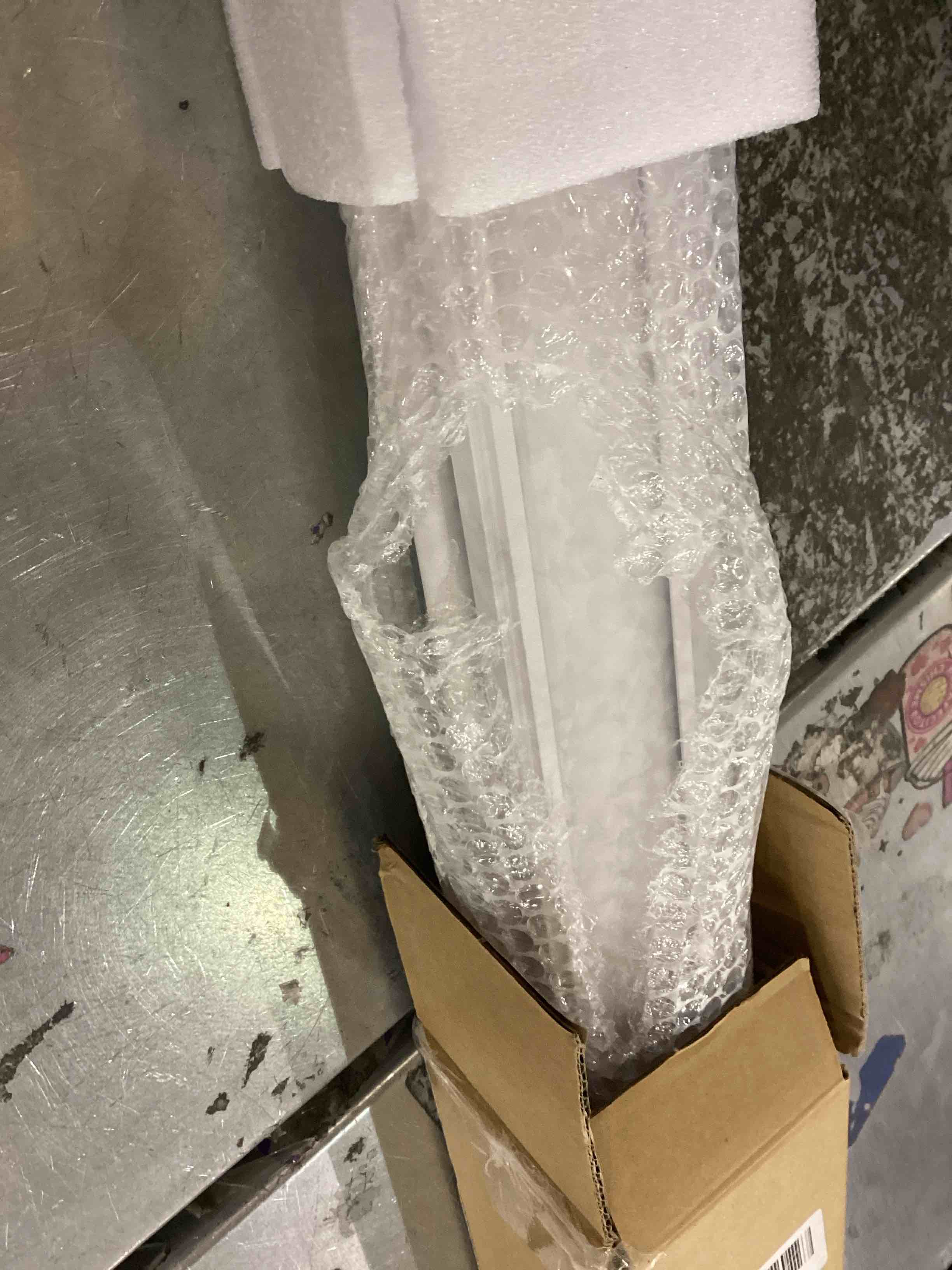 https://s3.amazonaws.com/lotting-images-prod/bidfta/PPE2557084_1752849061287.jpeg