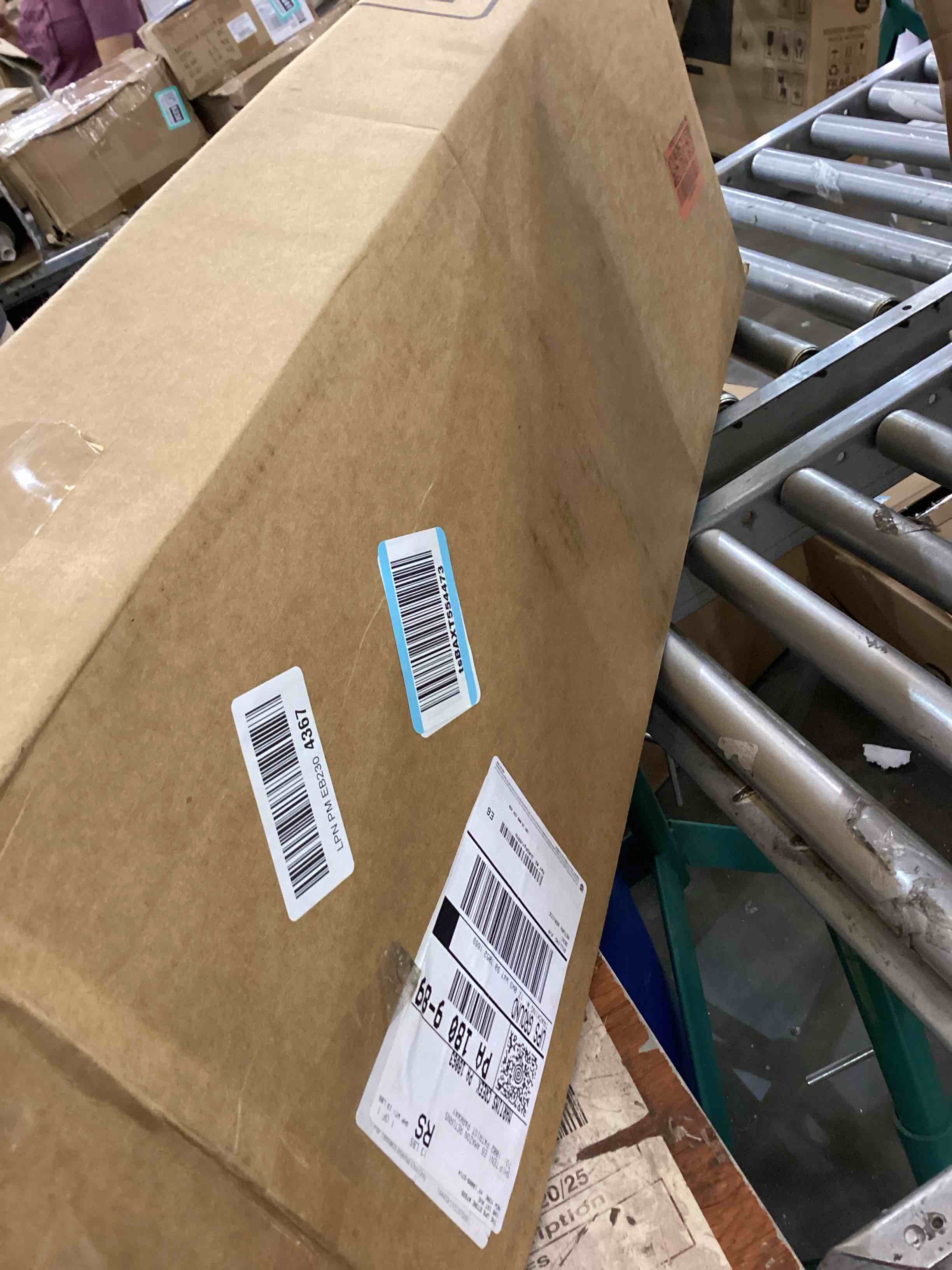 https://s3.amazonaws.com/lotting-images-prod/bidfta/PPE2557197_1752856565679.jpeg