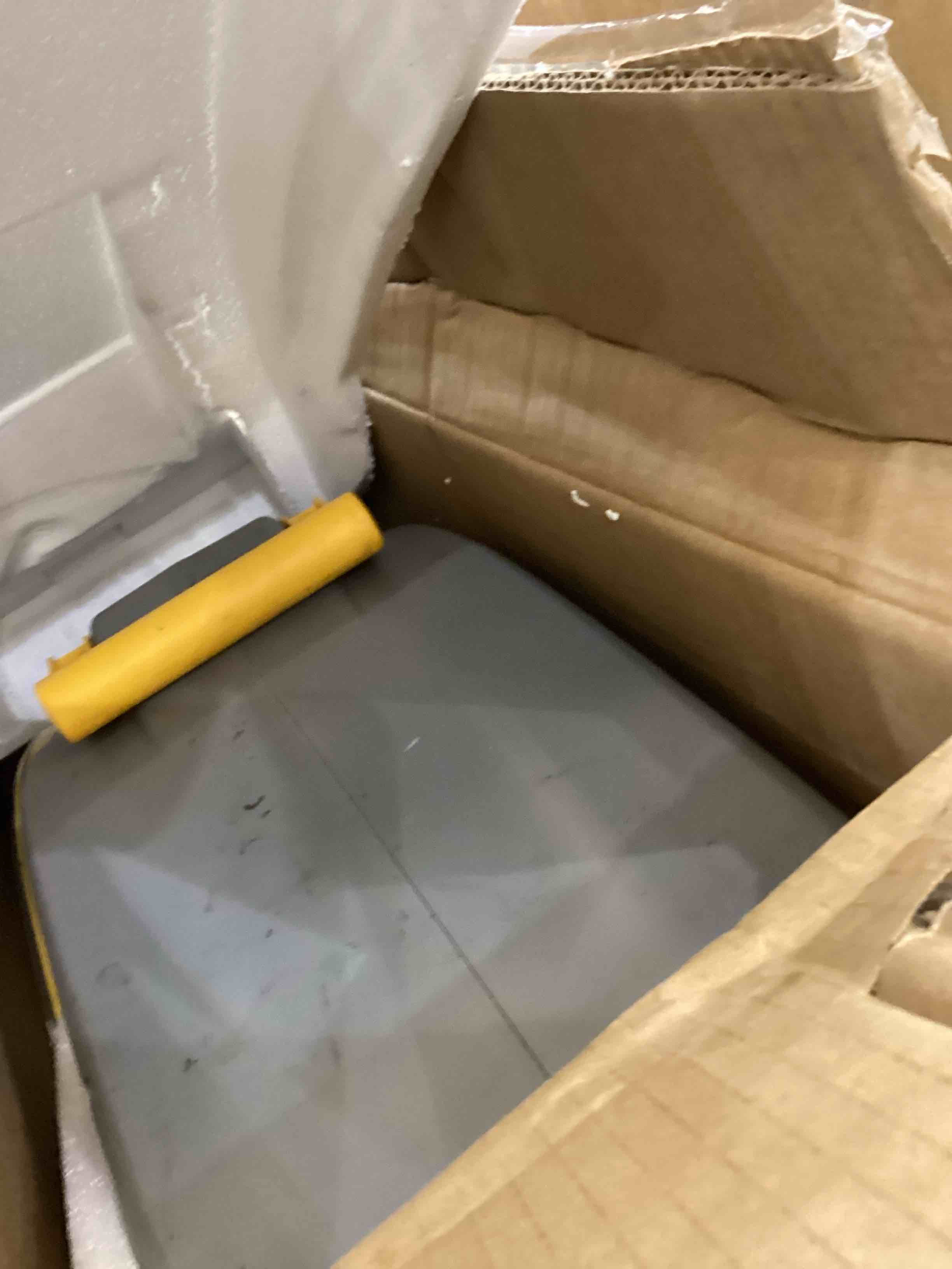 https://s3.amazonaws.com/lotting-images-prod/bidfta/PPE2557279_1752859422715.jpeg