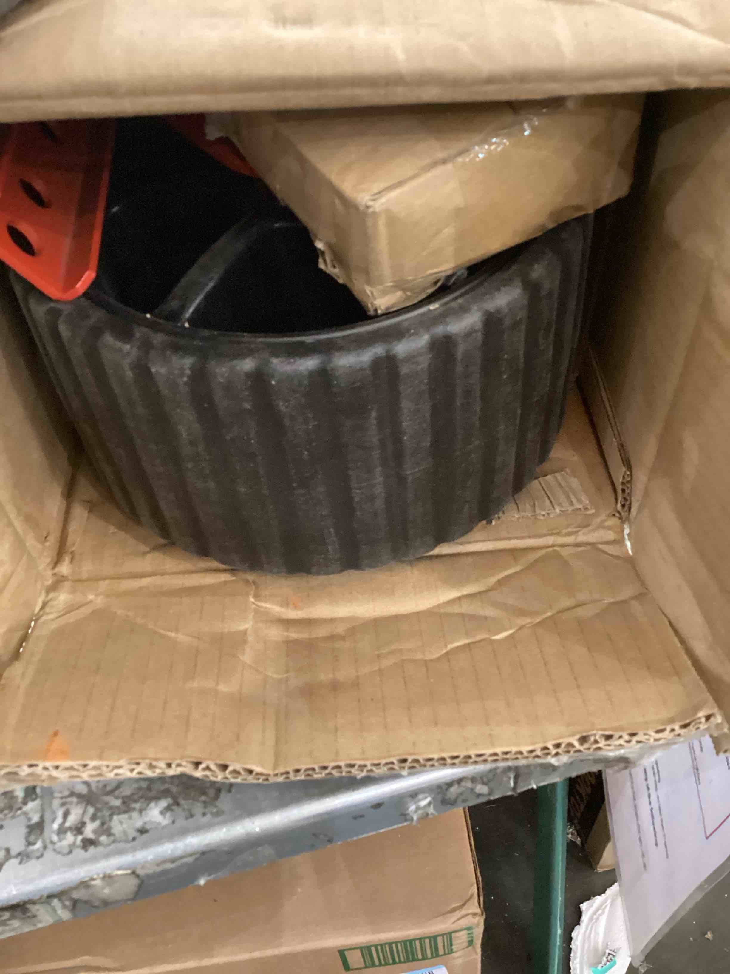 https://s3.amazonaws.com/lotting-images-prod/bidfta/PPE2557446_1752865402461.jpeg